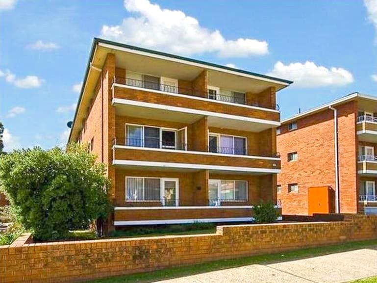 9/15 Thurlow Street, Riverwood - Image 1