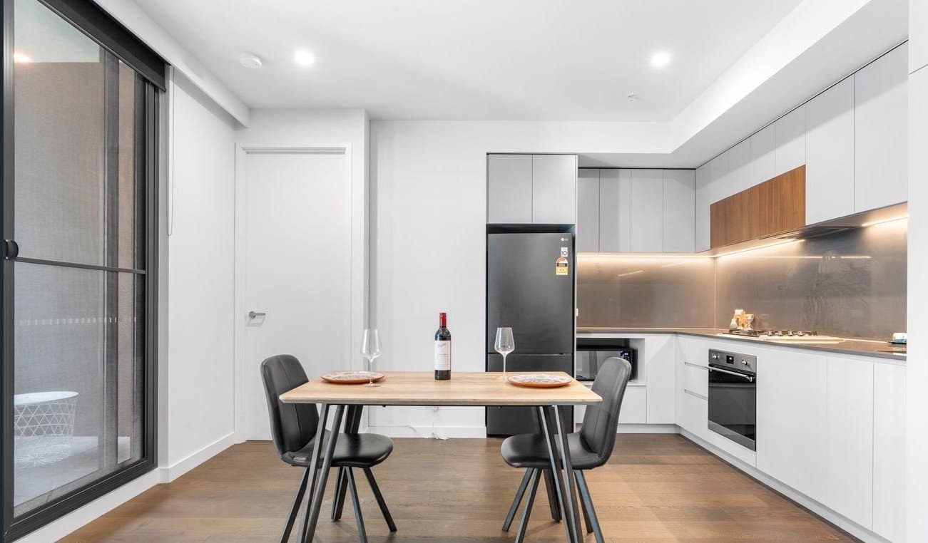 508/51 Thistlethwaite Street, South Melbourne - Thumbnail 3