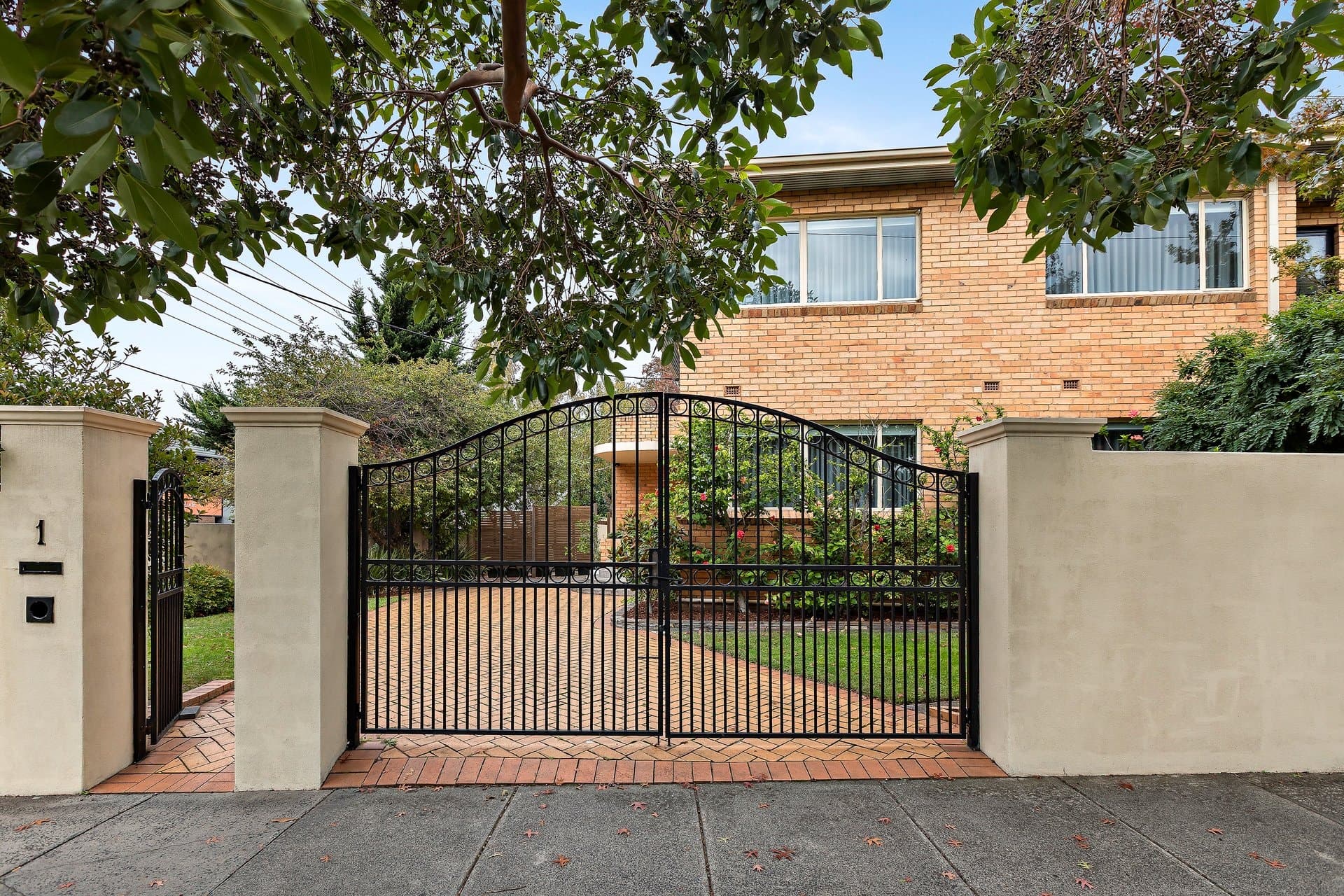 1/1 Murrumbeena Road, Carnegie - Image 1