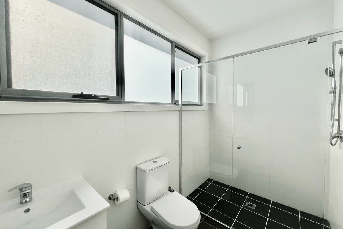 17/ 2b Collis Place, Minto - Thumbnail 6