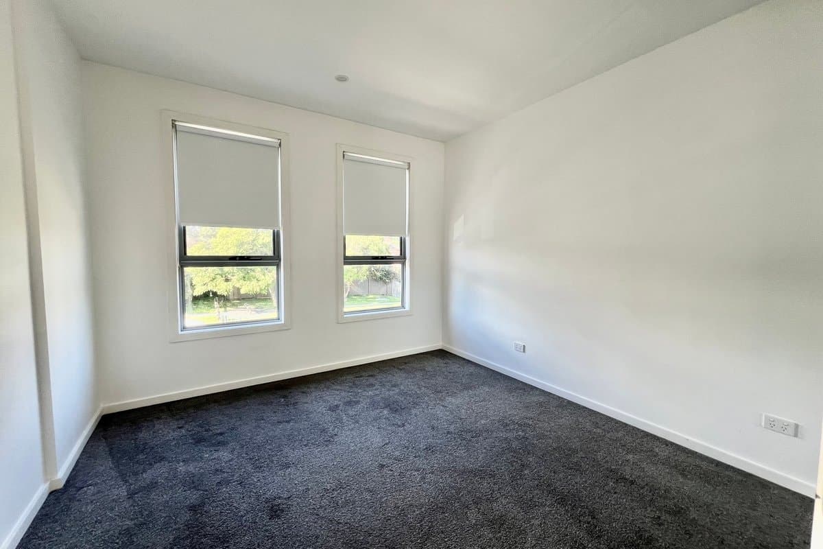 17/ 2b Collis Place, Minto - Thumbnail 8