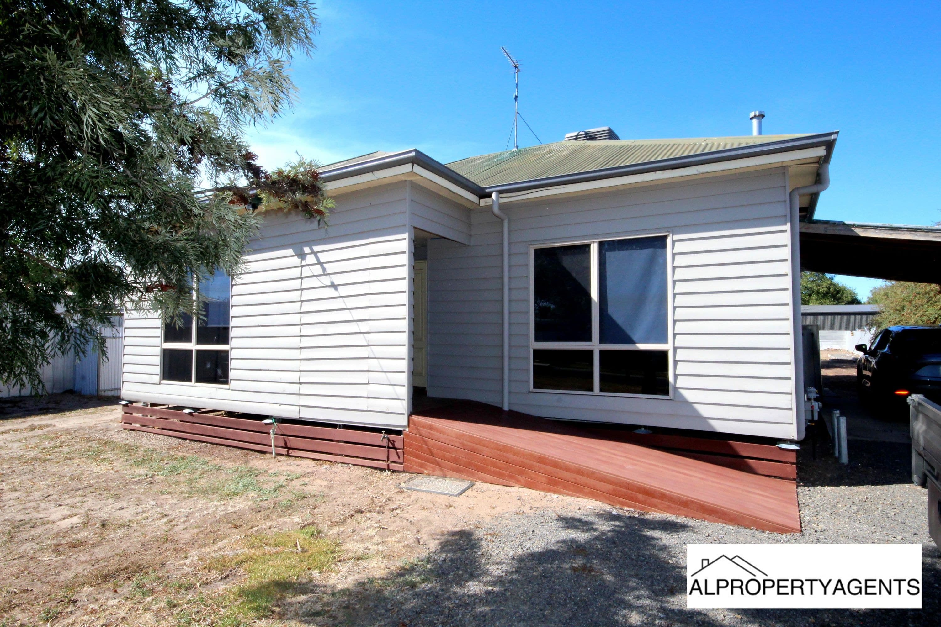 16 Stewart Street, Horsham VIC 3400, Horsham - Image 1