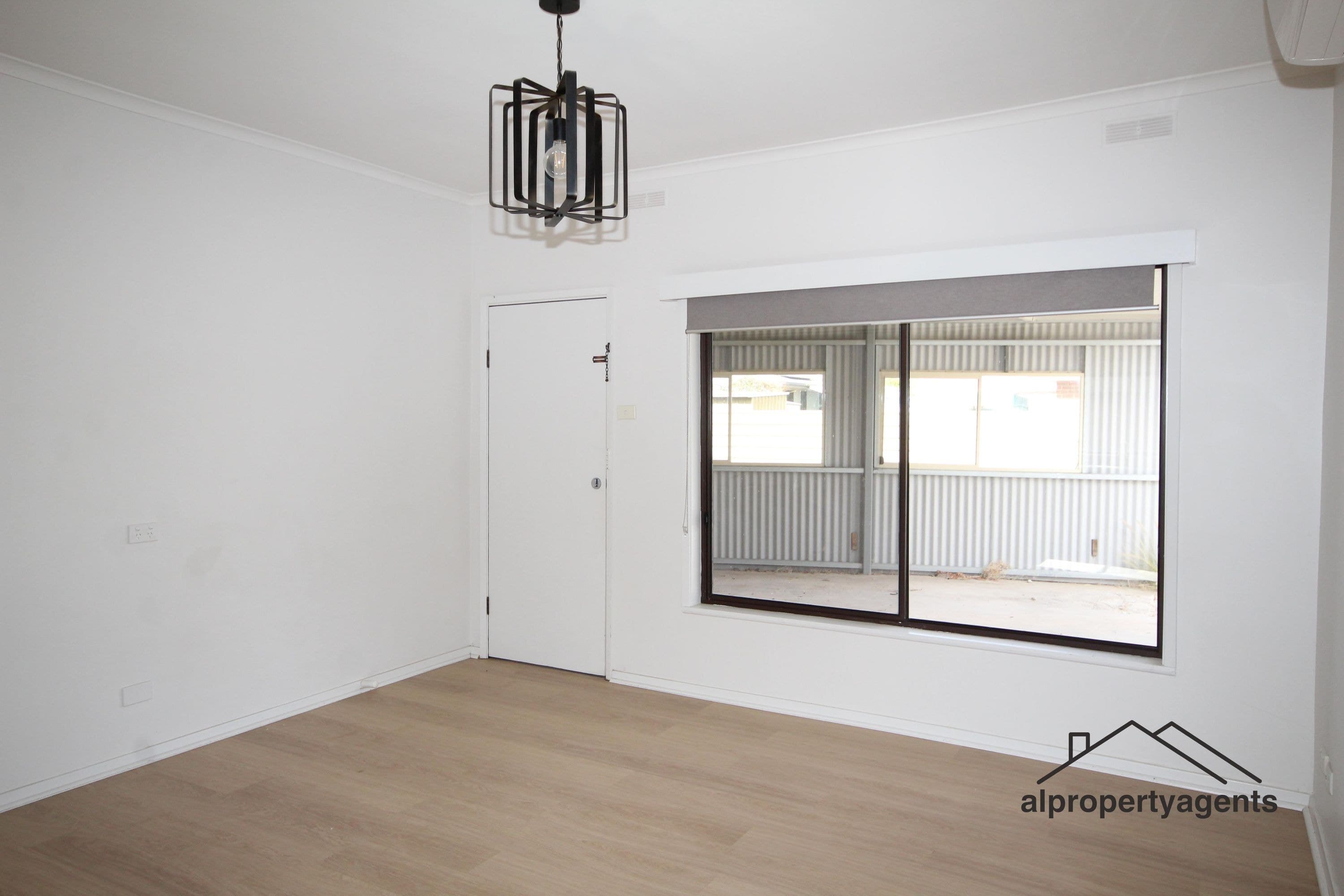 2/10 Williams Road, Horsham VIC 3400, Horsham - Thumbnail 2