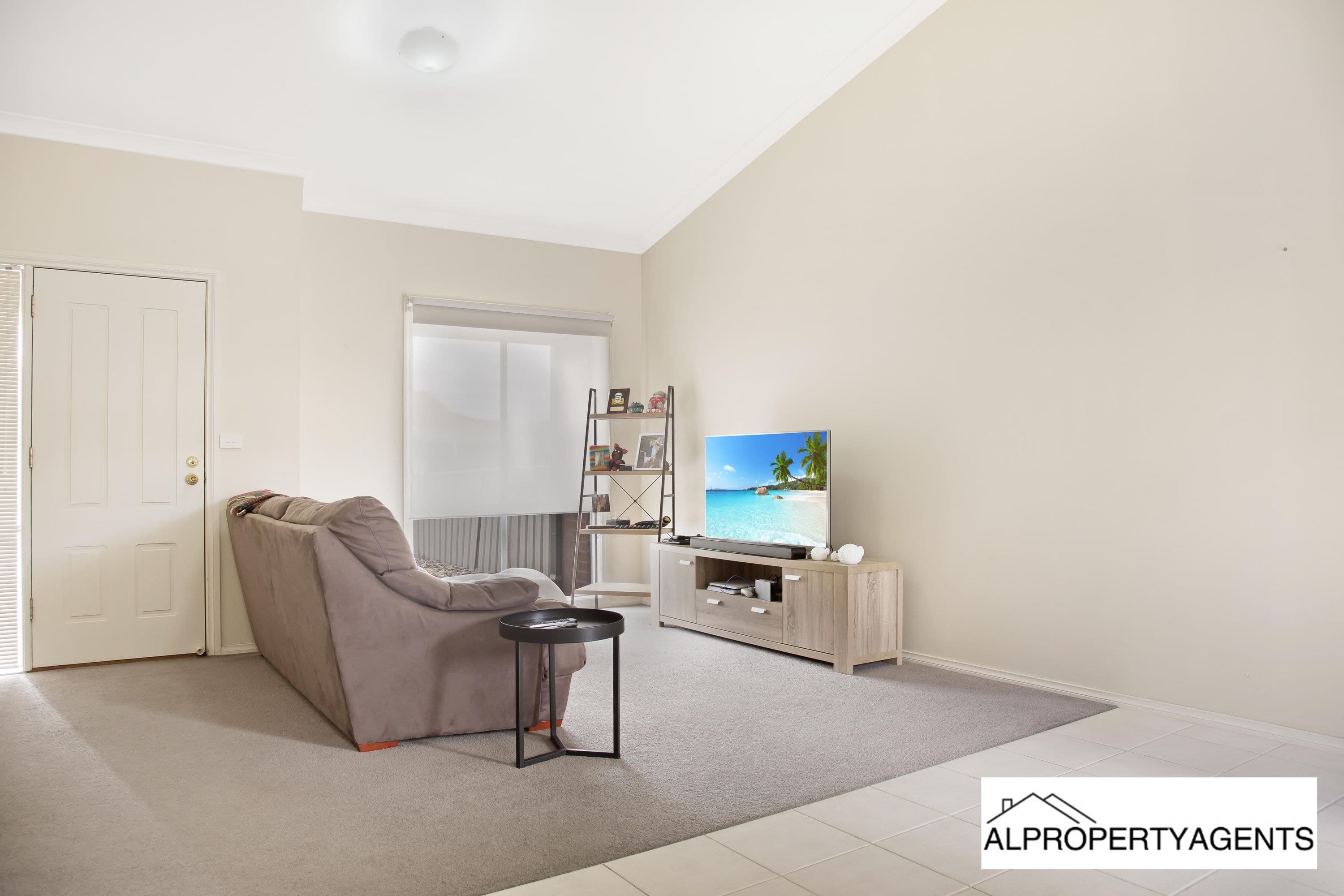 2/9 McTavish Boulevard, Horsham VIC 3400, Horsham - Thumbnail 2