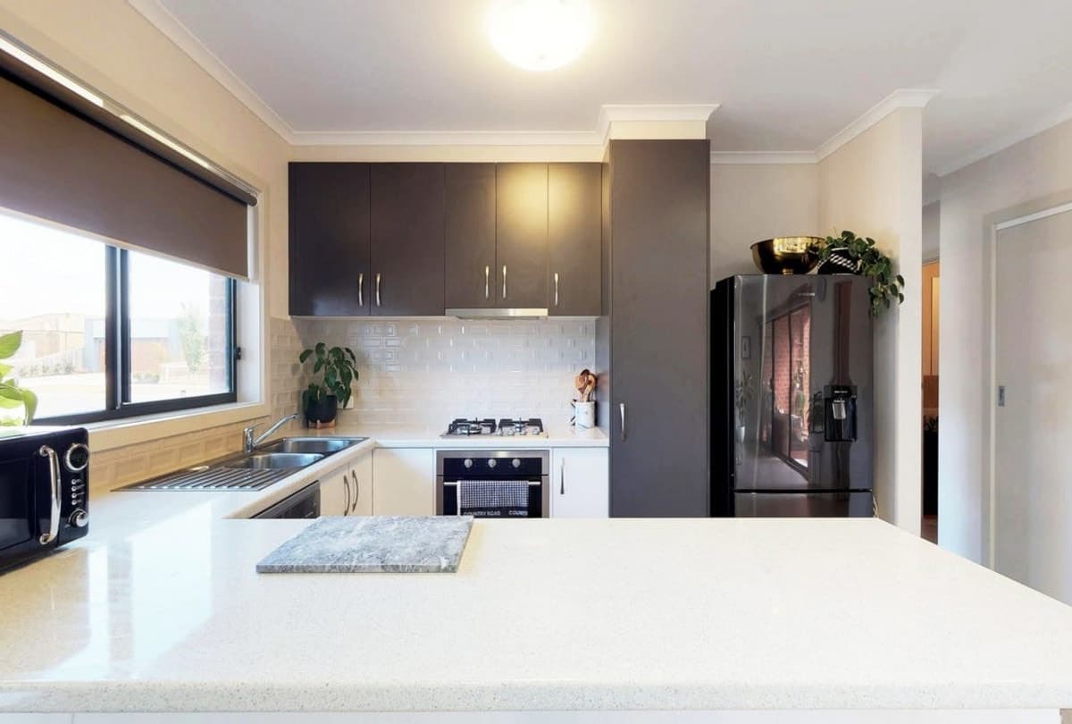 21 Roscommon Drive, Traralgon VIC 3844, Traralgon - Thumbnail 2
