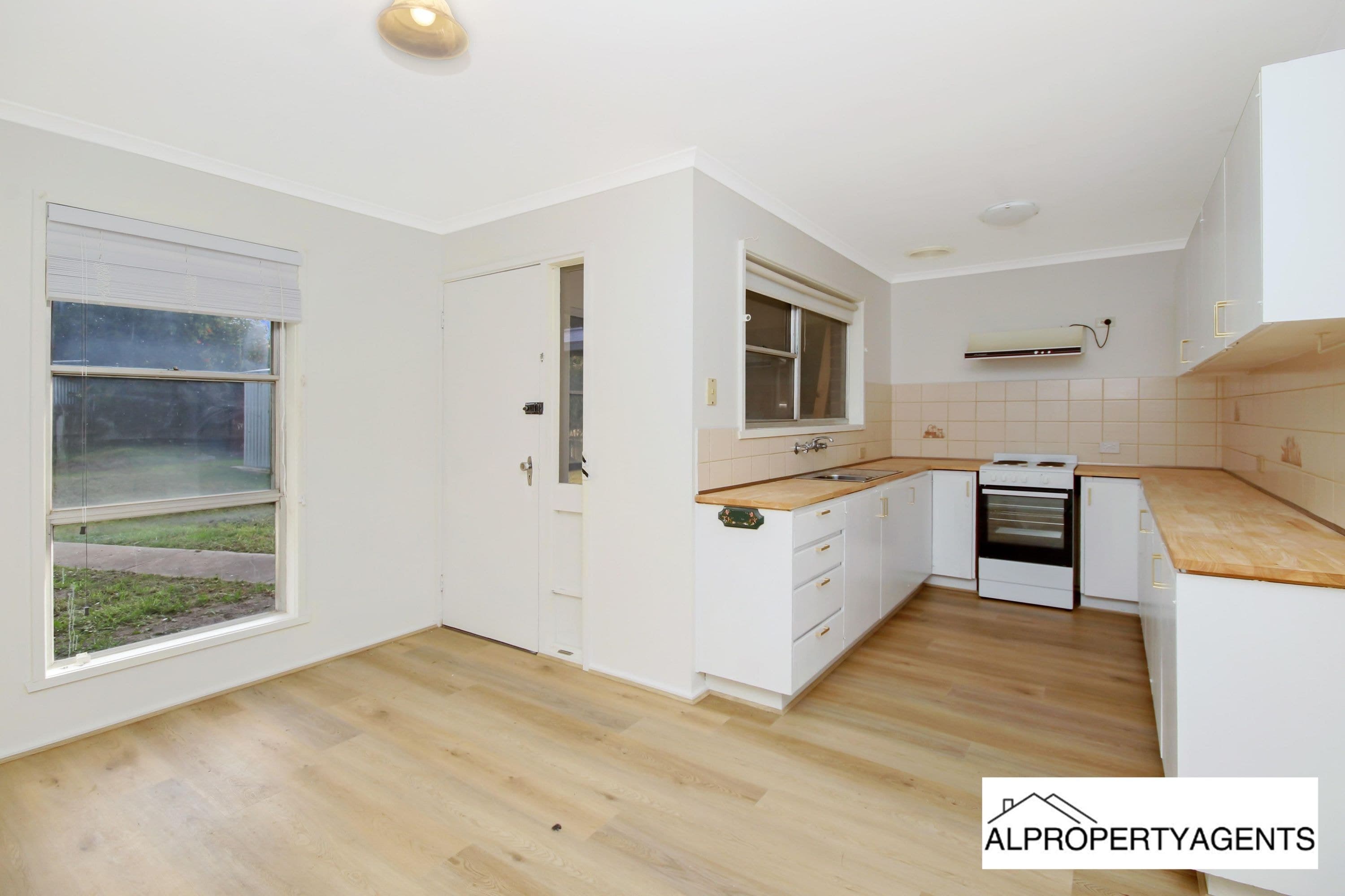 9 Forsyth Avenue, Horsham VIC 3400, Horsham - Thumbnail 2