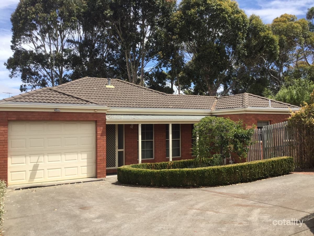 2 / 17 Molesworth Drive, HIGHTON VIC 3216, Highton - Image 1