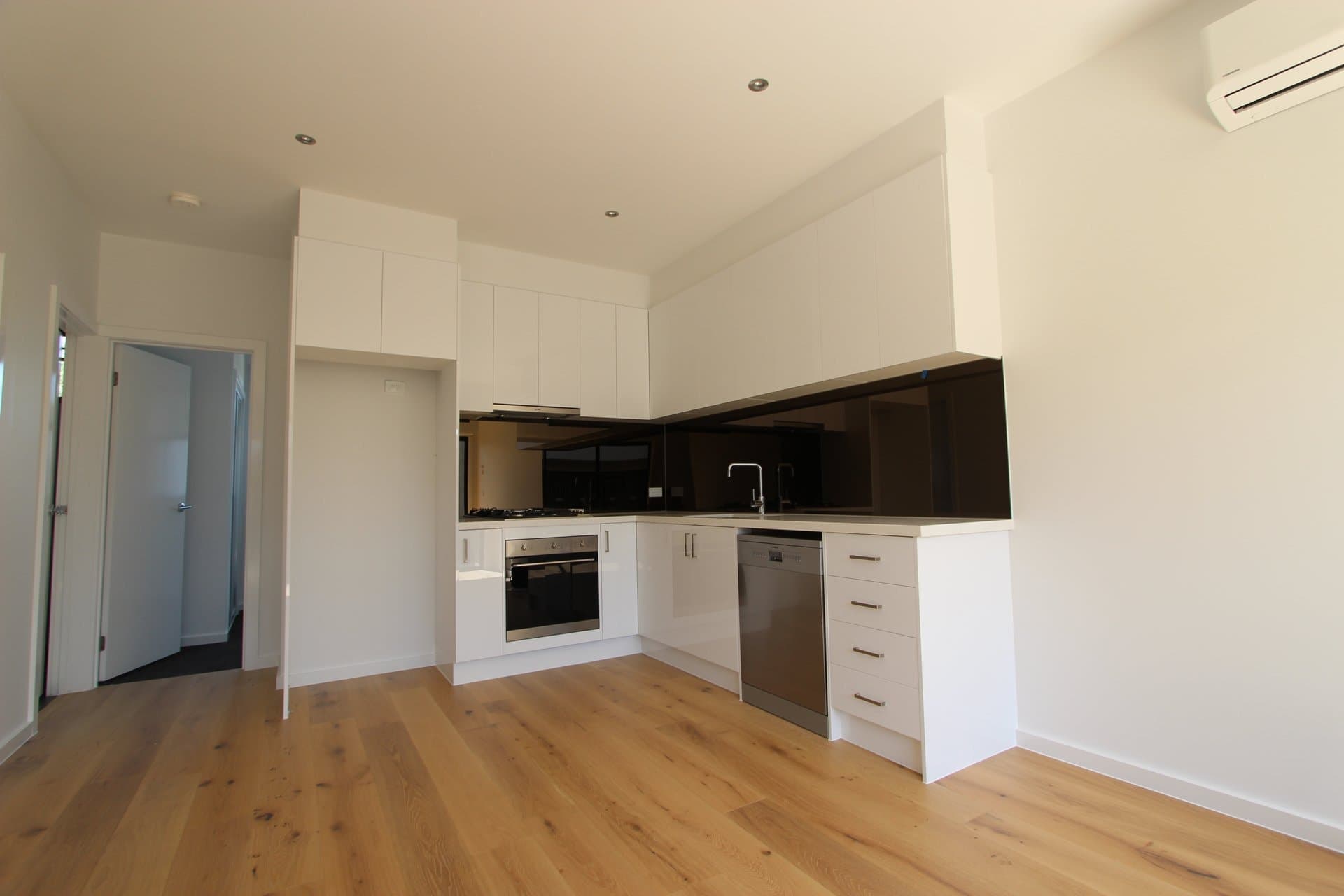 3/15 Bent Street, Brunswick West VIC 3055, Brunswick West - Thumbnail 2