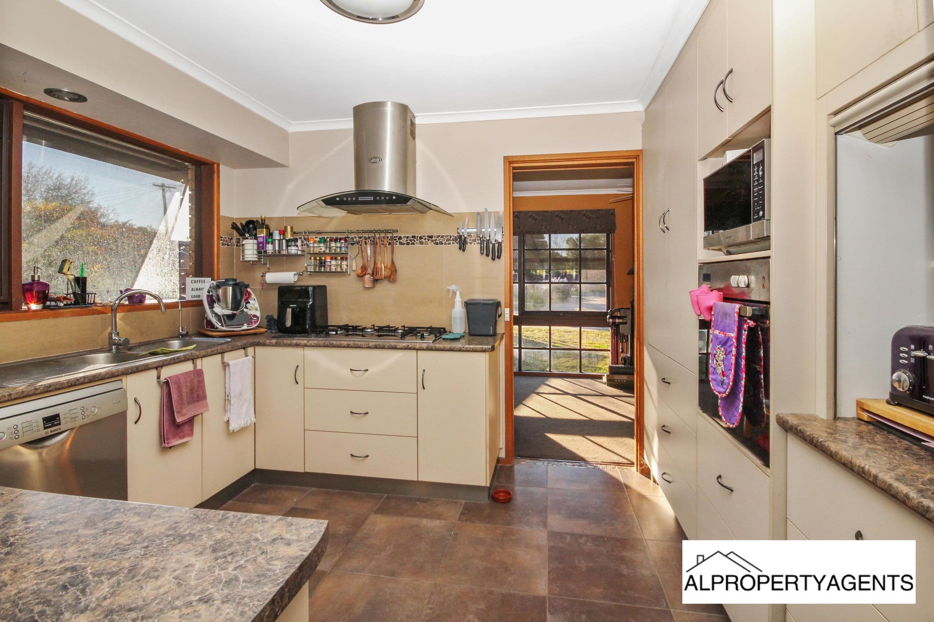 19 Dougherty Street, Horsham, VIC 3400, Horsham - Thumbnail 3