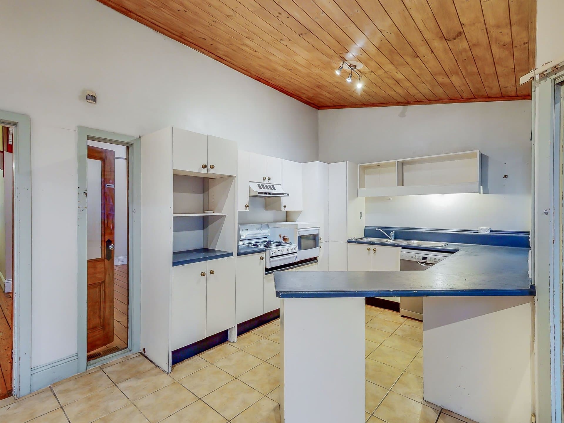 32 Heller Street, Brunswick VIC 3056, Brunswick - Thumbnail 3