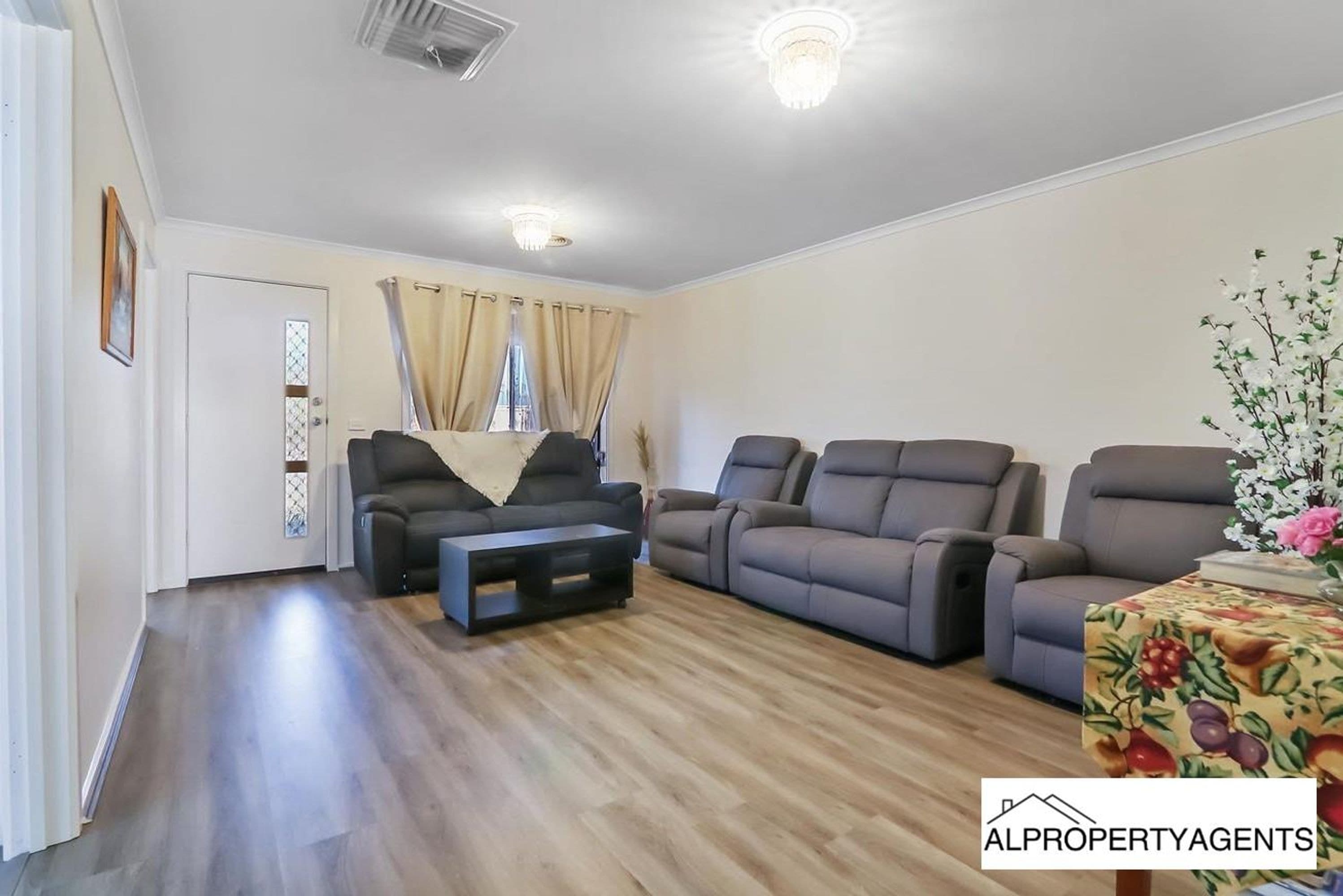 9 Tobruk Street, Horsham VIC 3400, Horsham - Thumbnail 2