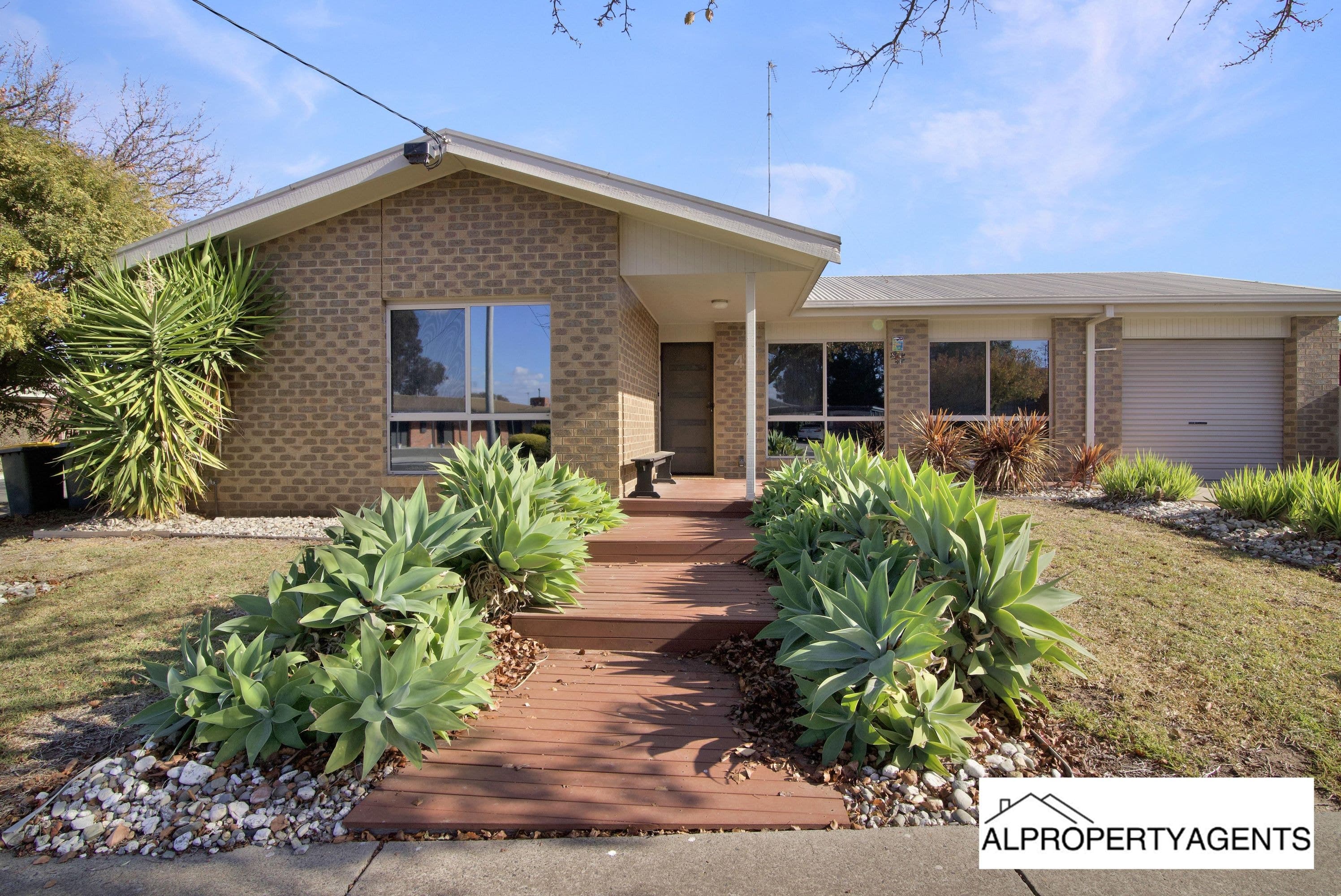 1/4 Mintern Crescent, Horsham VIC 3400, Horsham - Image 1