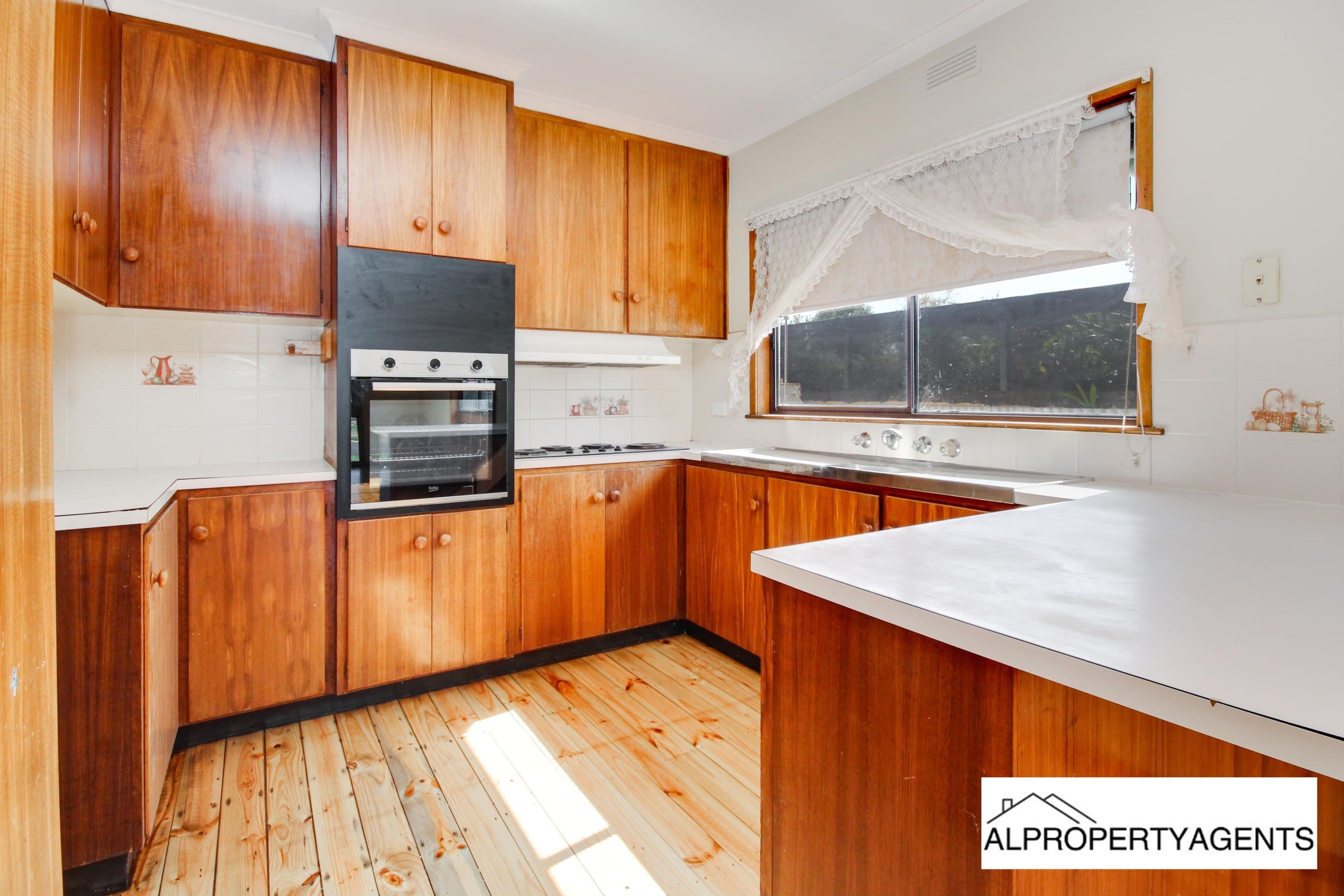 13 Queen Street, Horsham, VIC 3400, Horsham - Thumbnail 2