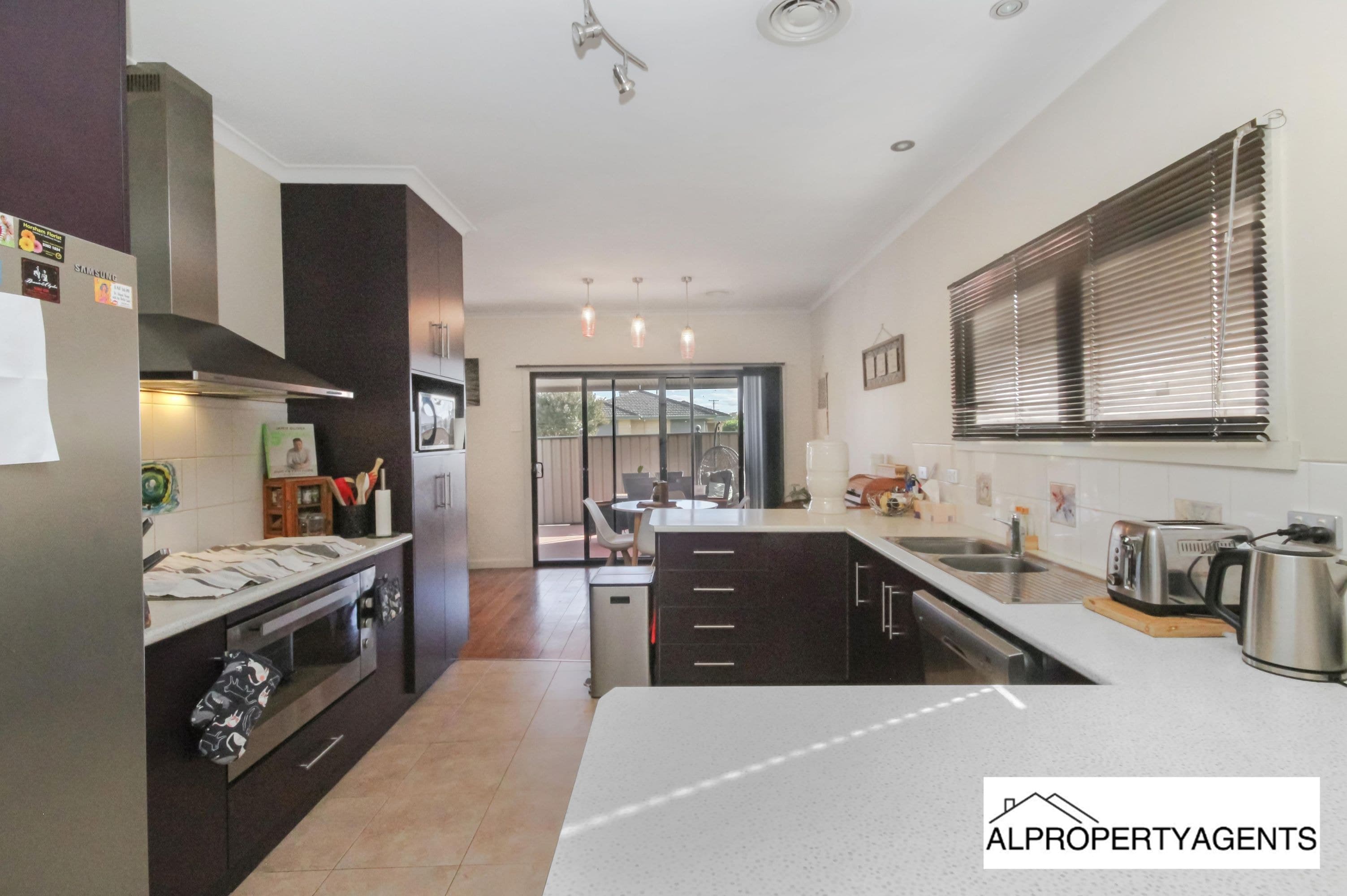 24 Arnott Street, Horsham, VIC 3400, Horsham - Thumbnail 3