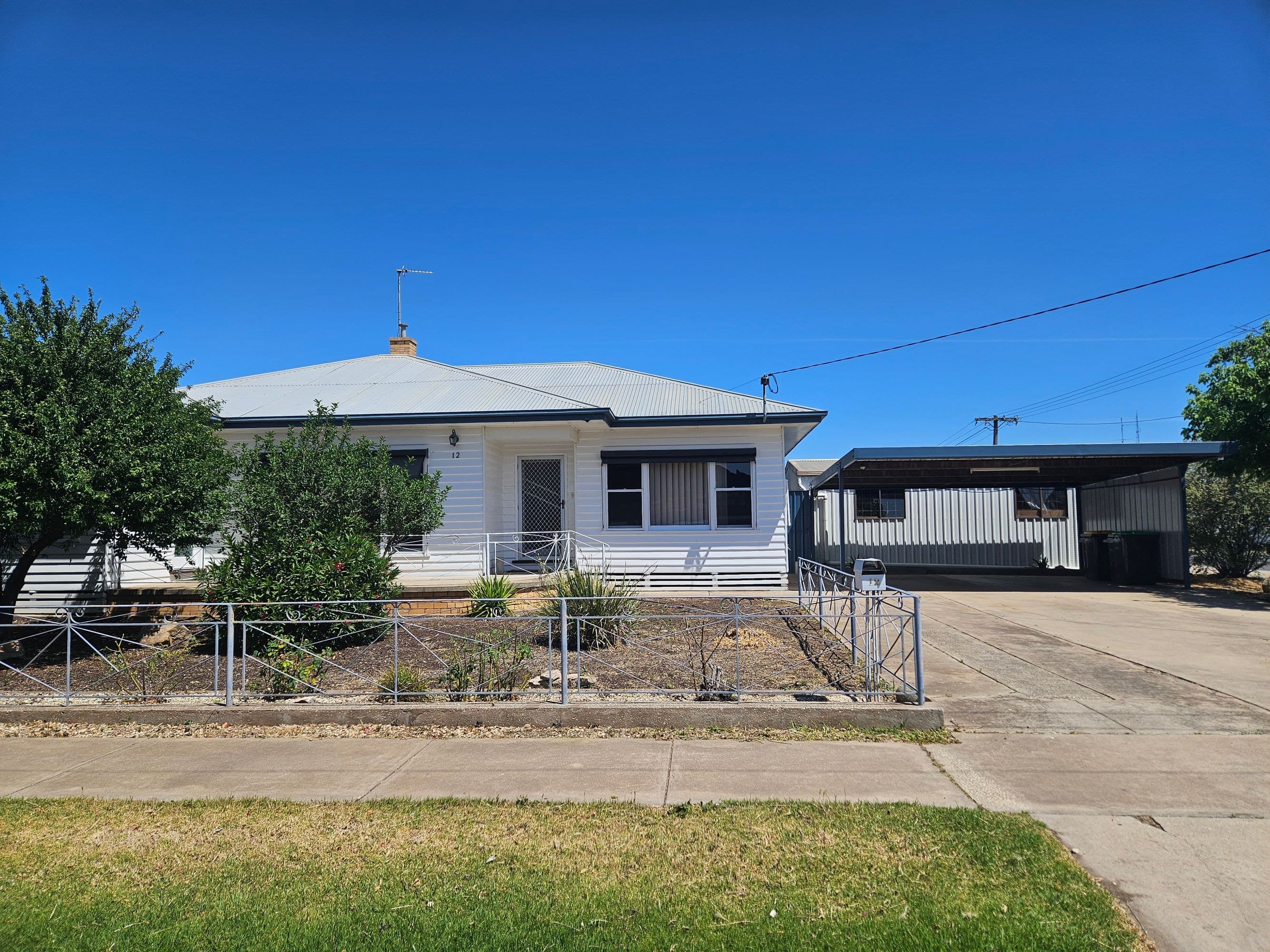 12 Sloss Street, Horsham VIC 3400, Horsham - Image 1