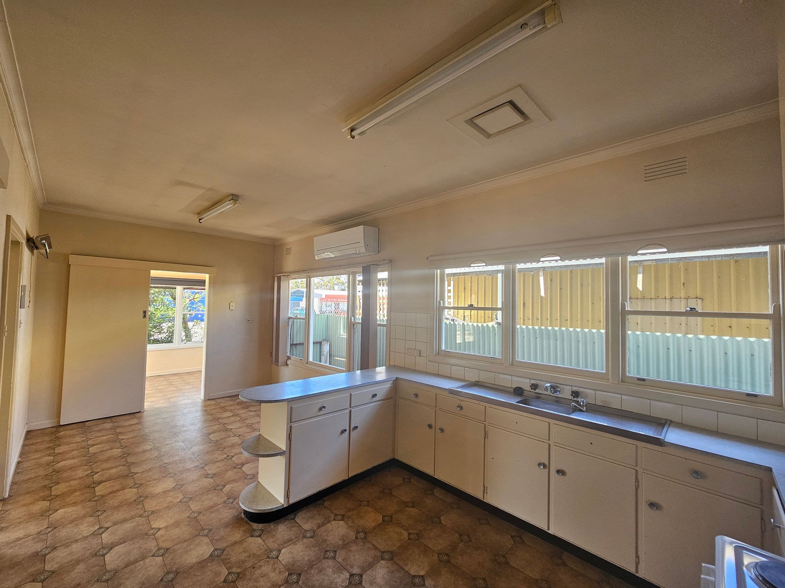 12 Sloss Street, Horsham VIC 3400, Horsham - Thumbnail 3