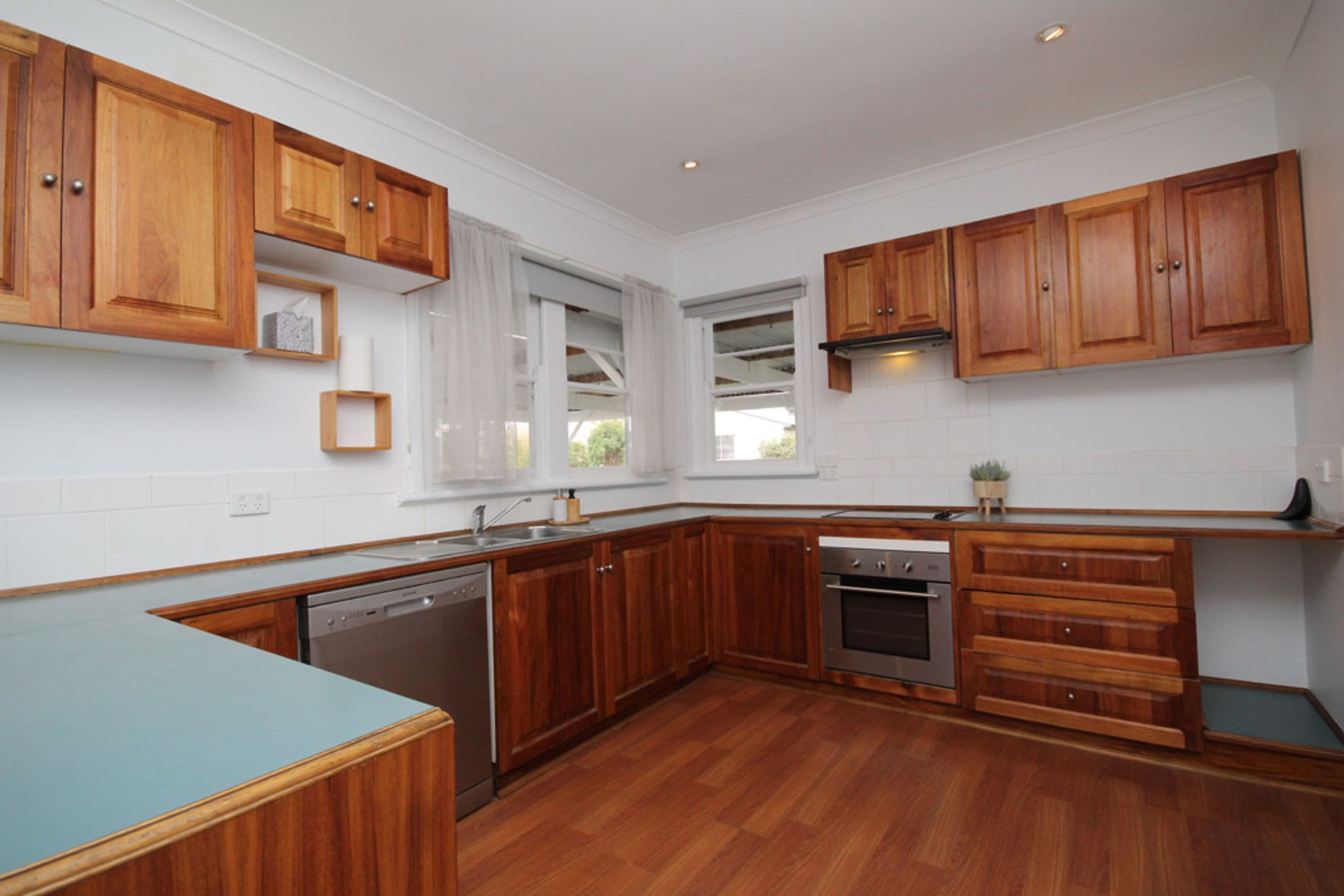 2 Robin Street, Horsham VIC 3400, Horsham - Thumbnail 3