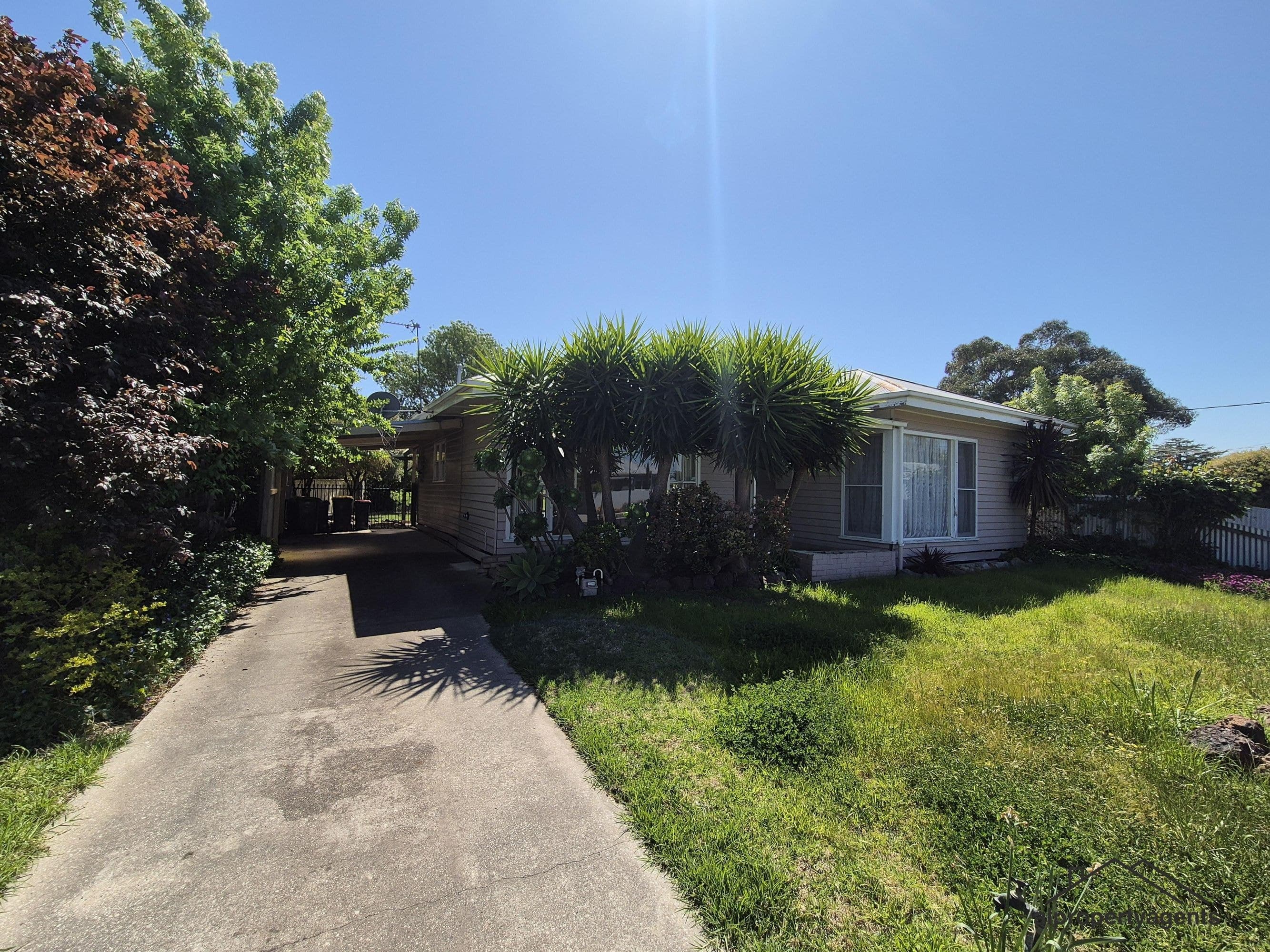22 Tena Avenue, Horsham VIC 3400, Horsham - Image 1