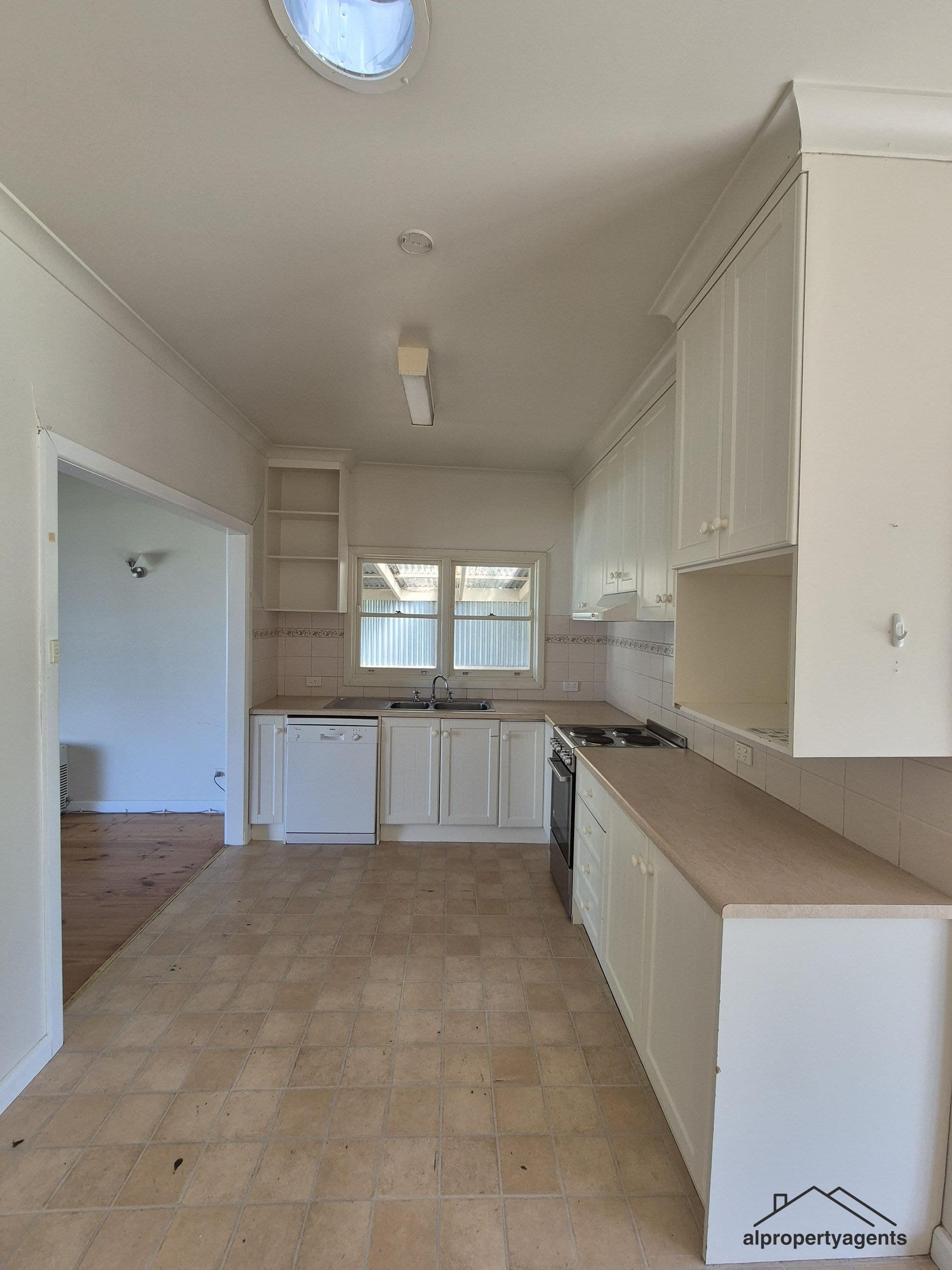 22 Tena Avenue, Horsham VIC 3400, Horsham - Thumbnail 4