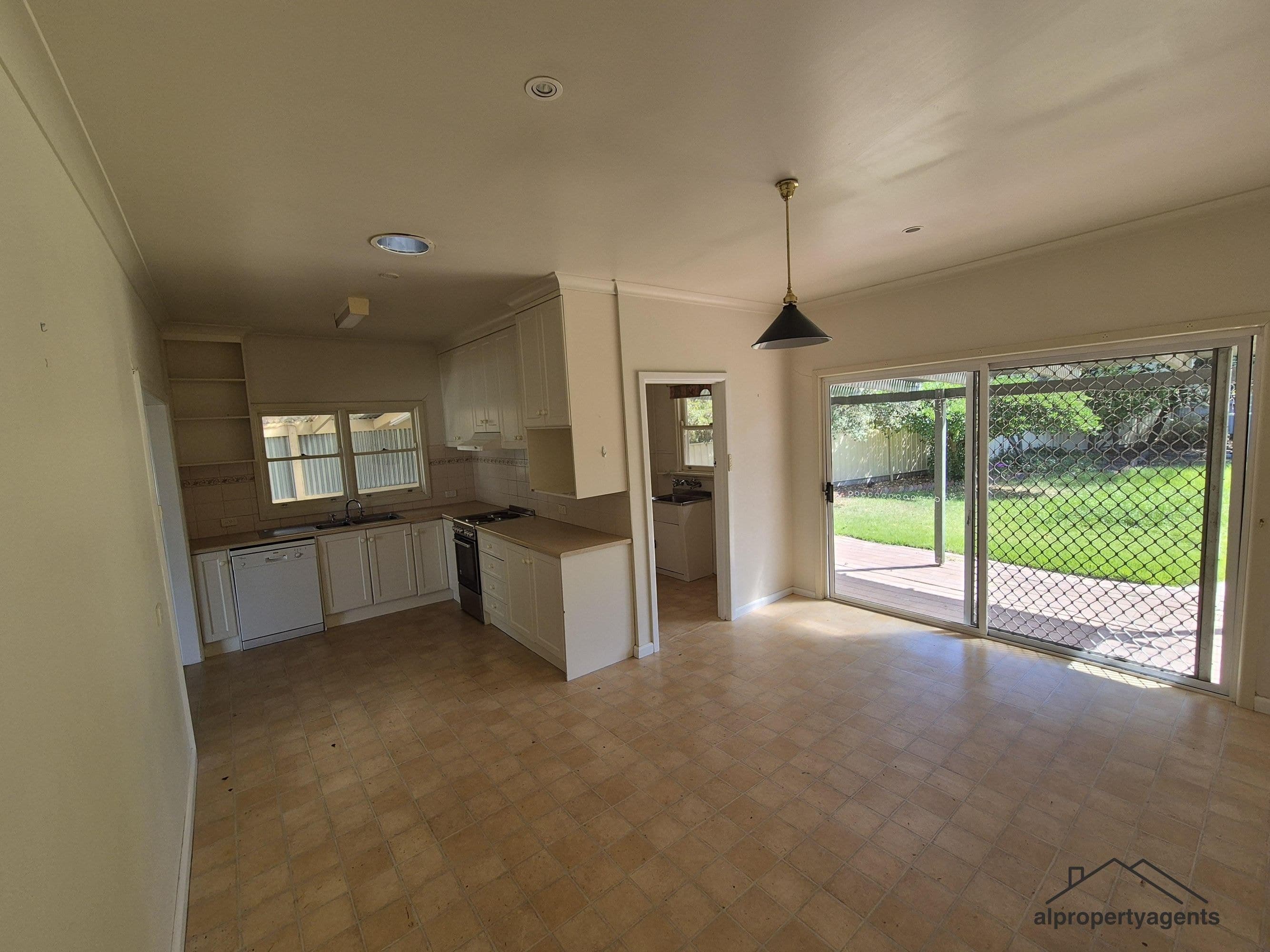 22 Tena Avenue, Horsham VIC 3400, Horsham - Thumbnail 6