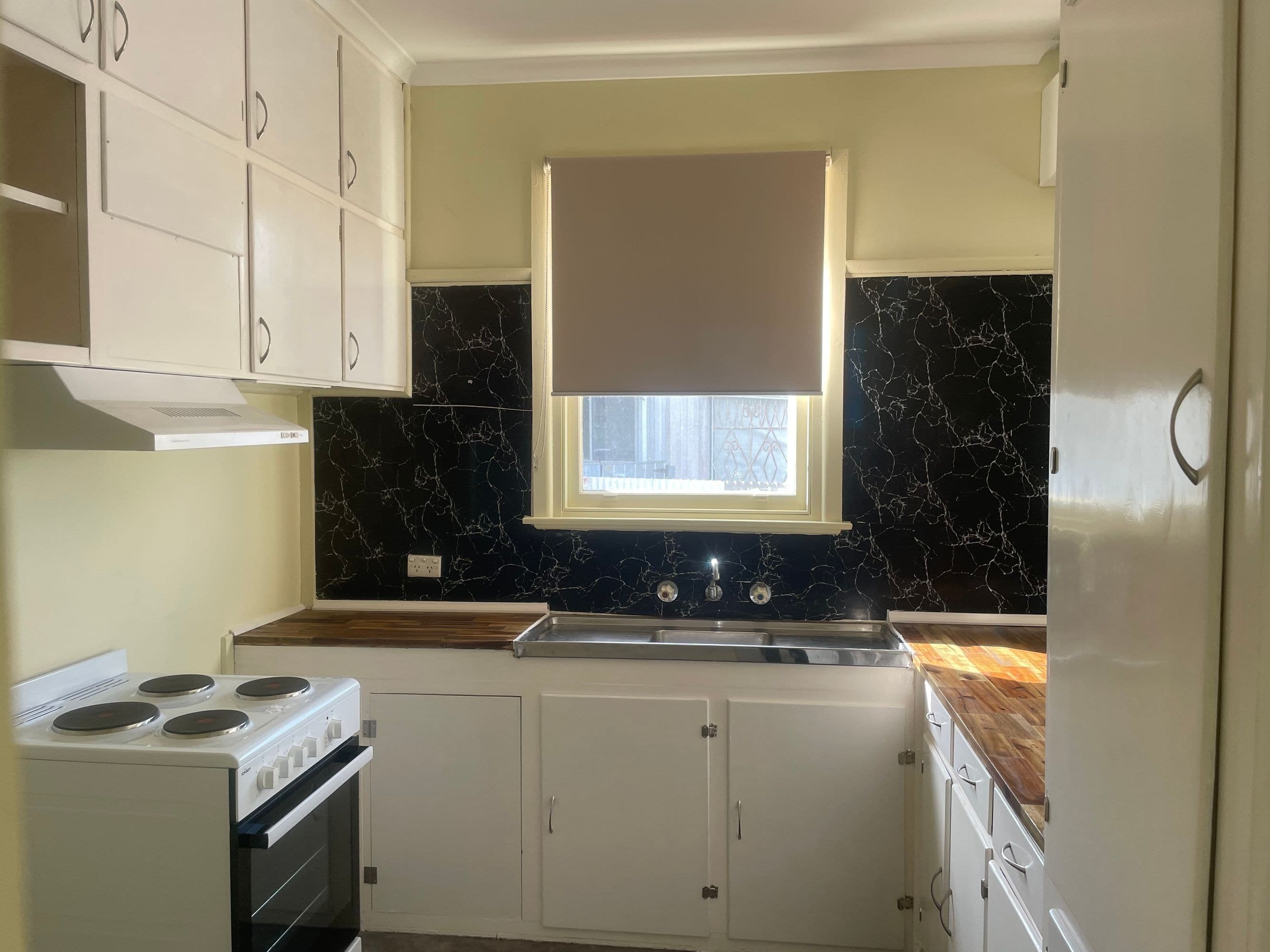 18 Elizabeth Street, Horsham VIC 3400, Horsham - Thumbnail 3