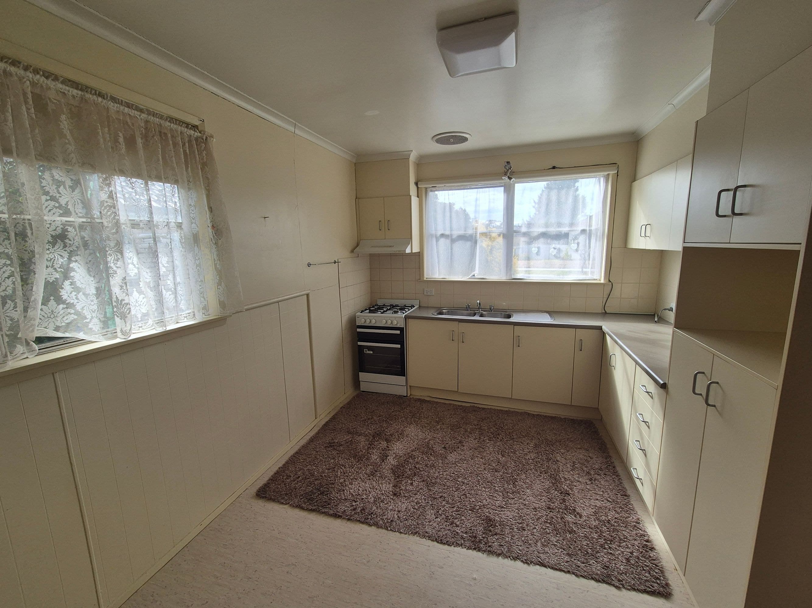 43 Albert Street, Horsham VIC 3400, Horsham - Thumbnail 3