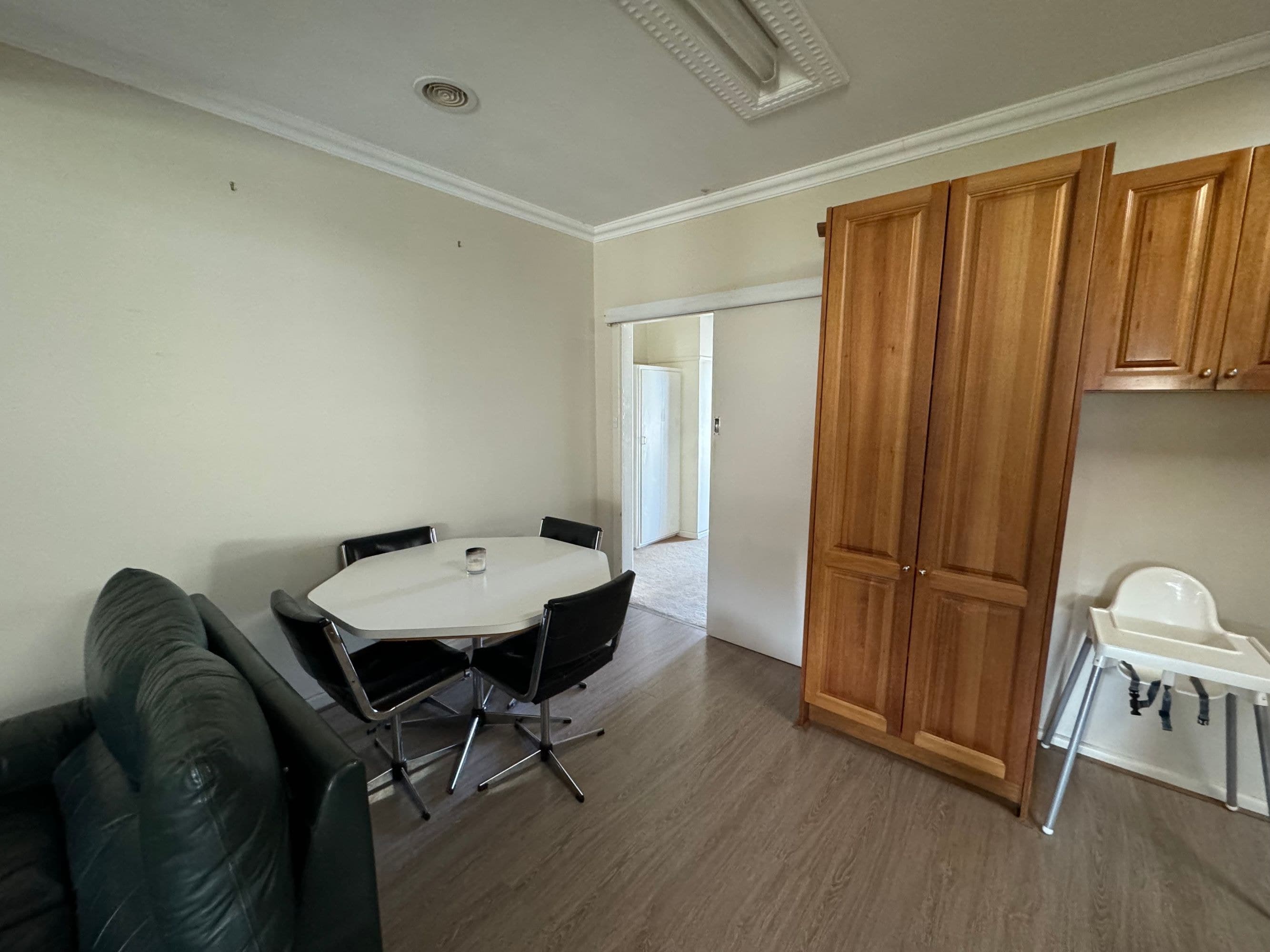 12 Ivy Street, Horsham VIC 3400, Horsham - Thumbnail 2