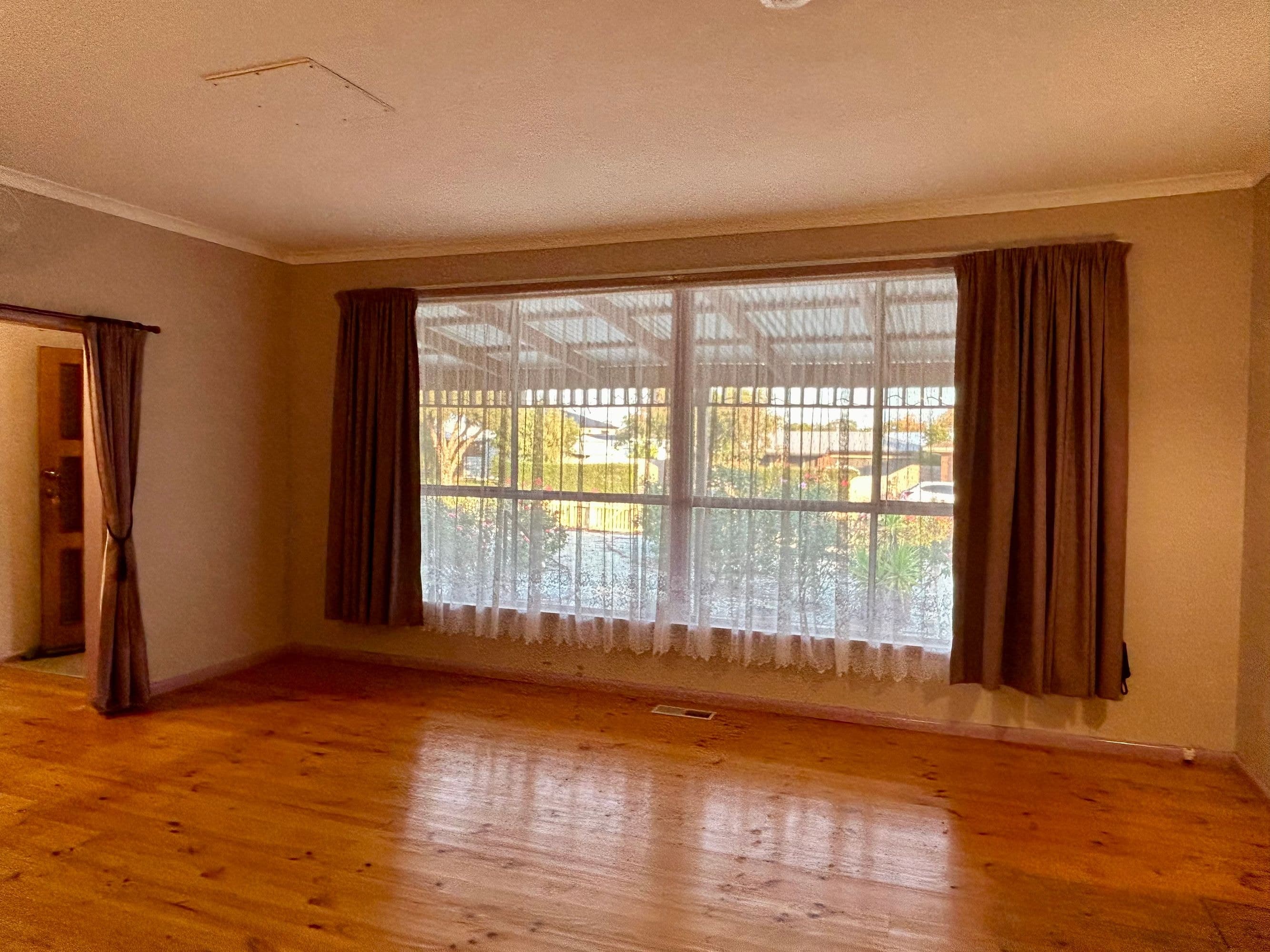 12 Penny Avenue, Horsham VIC 3400, Horsham - Thumbnail 2