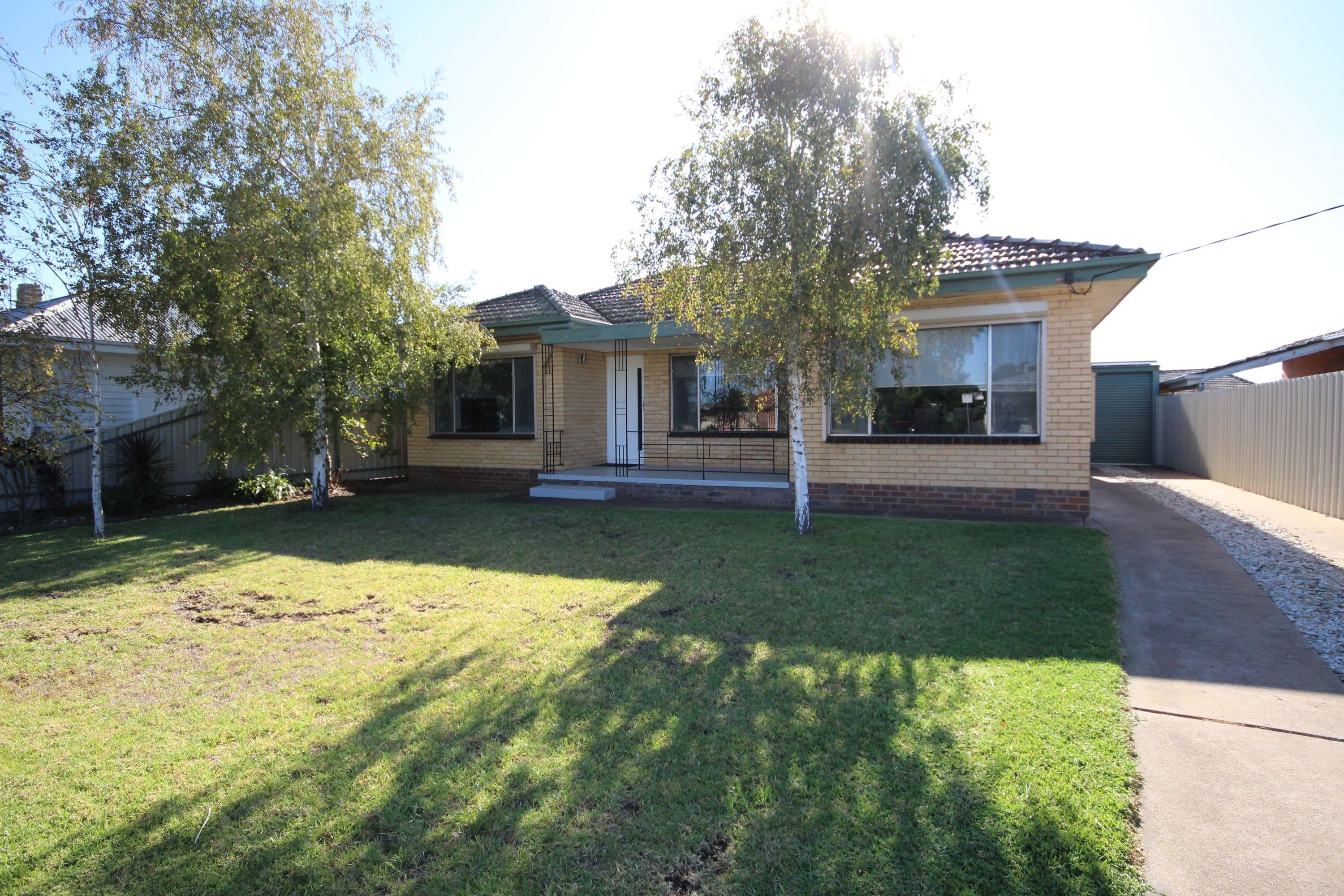 11 Hillary Street, Horsham VIC 3400, Horsham - Image 1