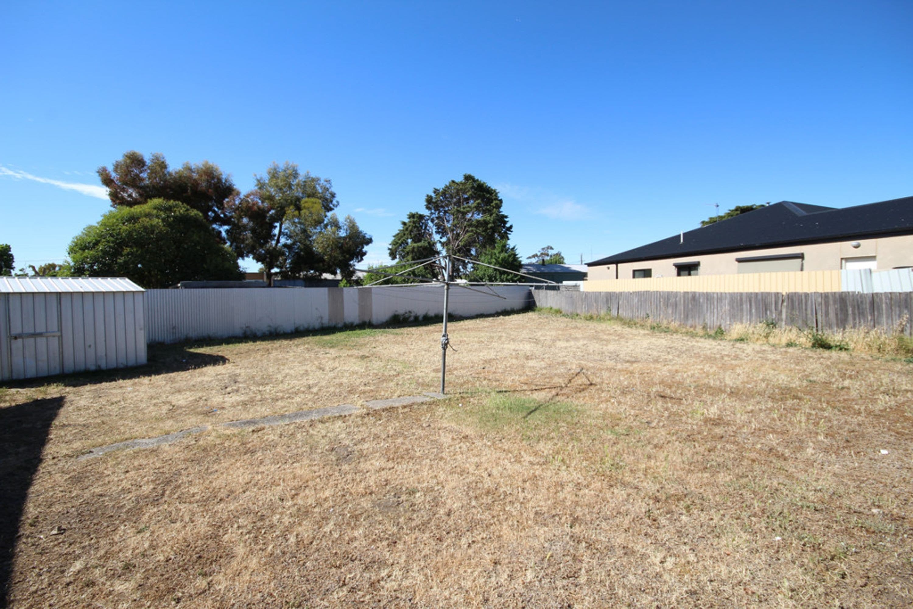 14 Elizabeth Street, Horsham VIC 3400, Horsham - Thumbnail 7