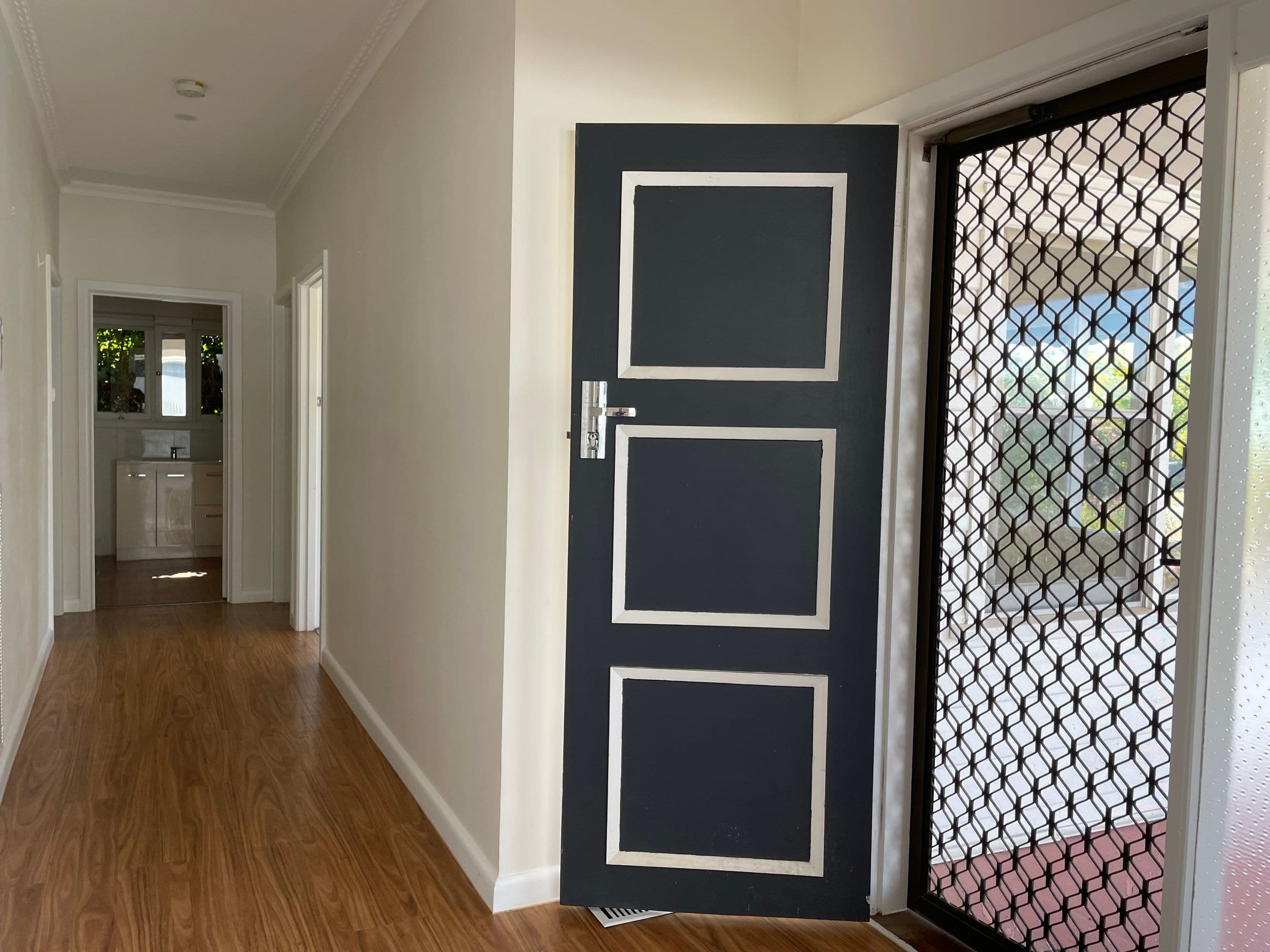 27 Laurel Street, Horsham VIC 3400, Horsham - Thumbnail 2