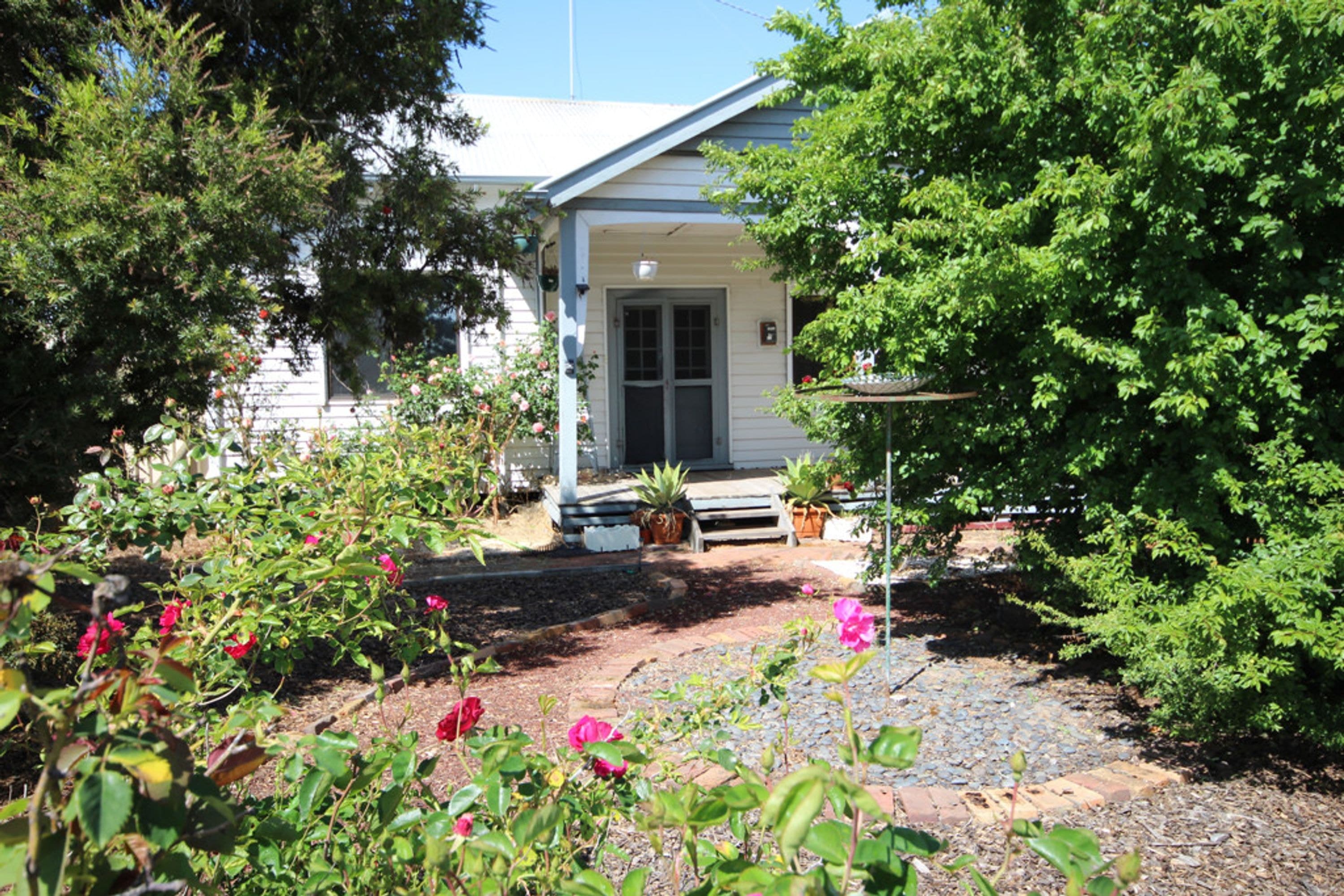 25 Stawell Road, Horsham VIC 3400, Horsham - Image 1