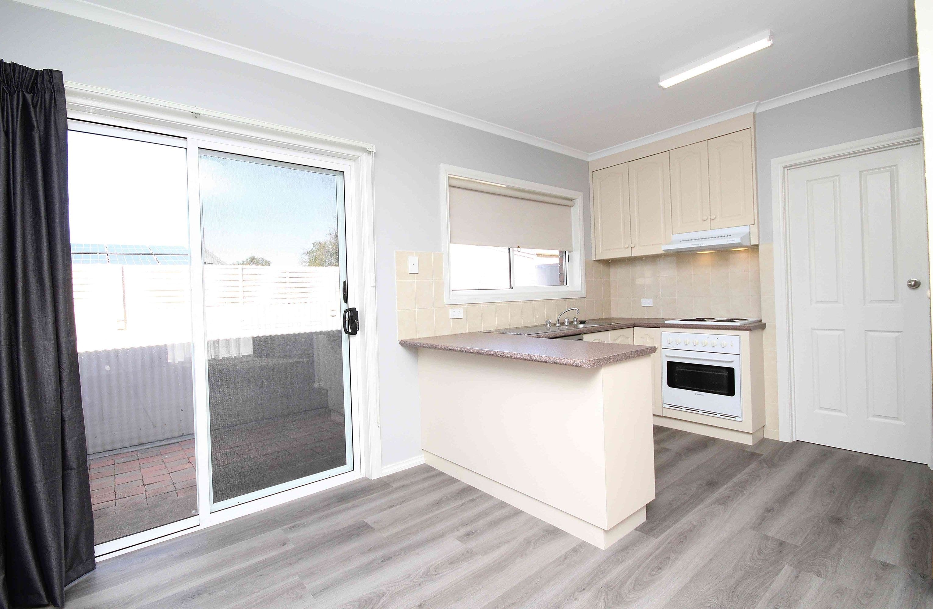 2/2 Windsor Crescent, Horsham VIC 3400, Horsham - Thumbnail 4
