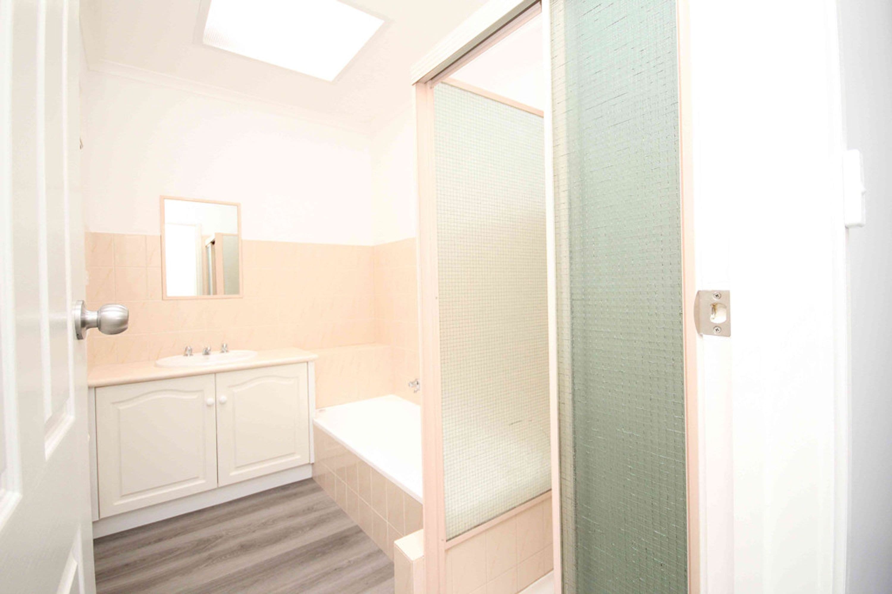 2/2 Windsor Crescent, Horsham VIC 3400, Horsham - Thumbnail 8
