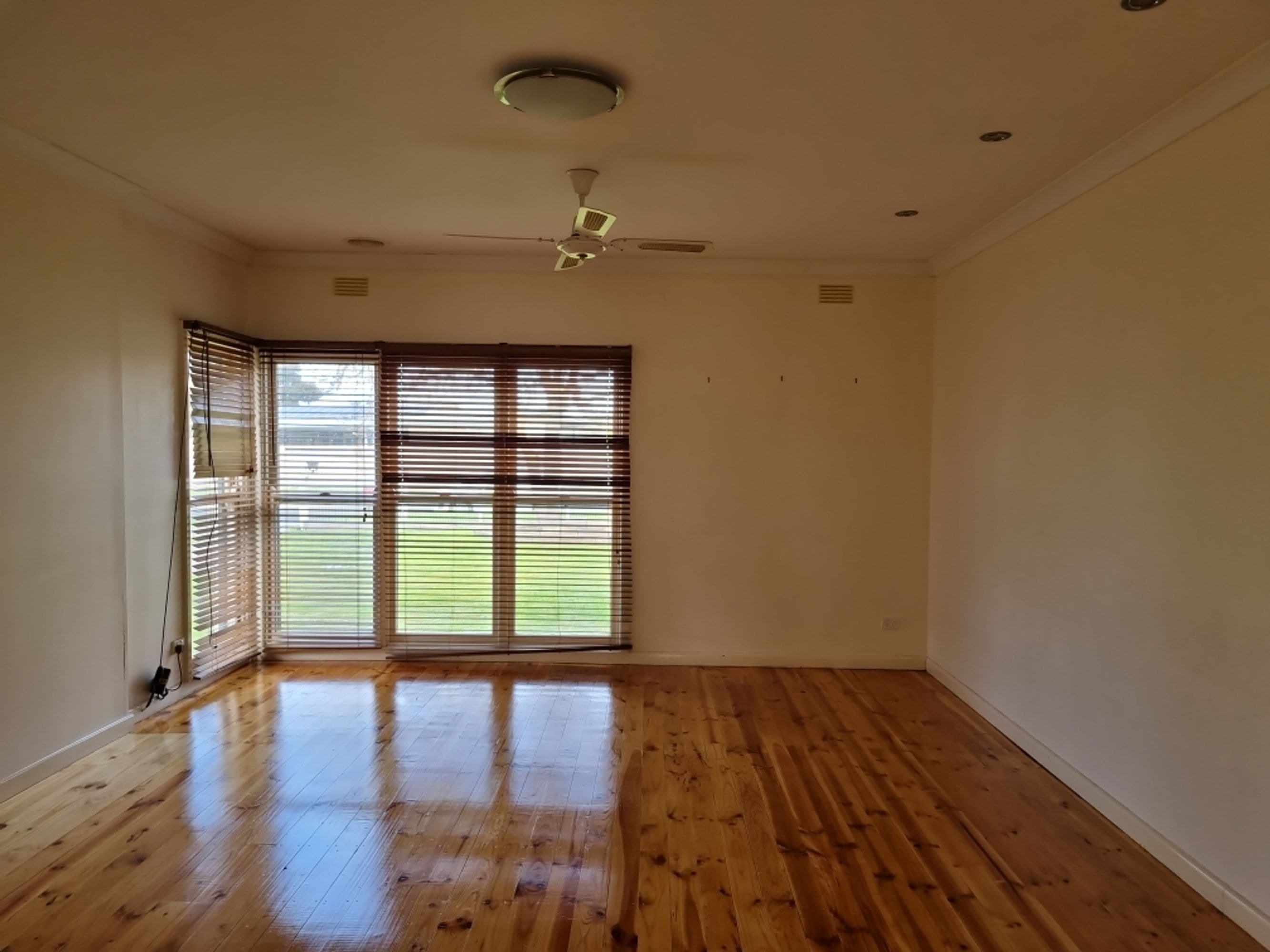 30 Tucker Street, Horsham VIC 3400, Horsham - Thumbnail 2