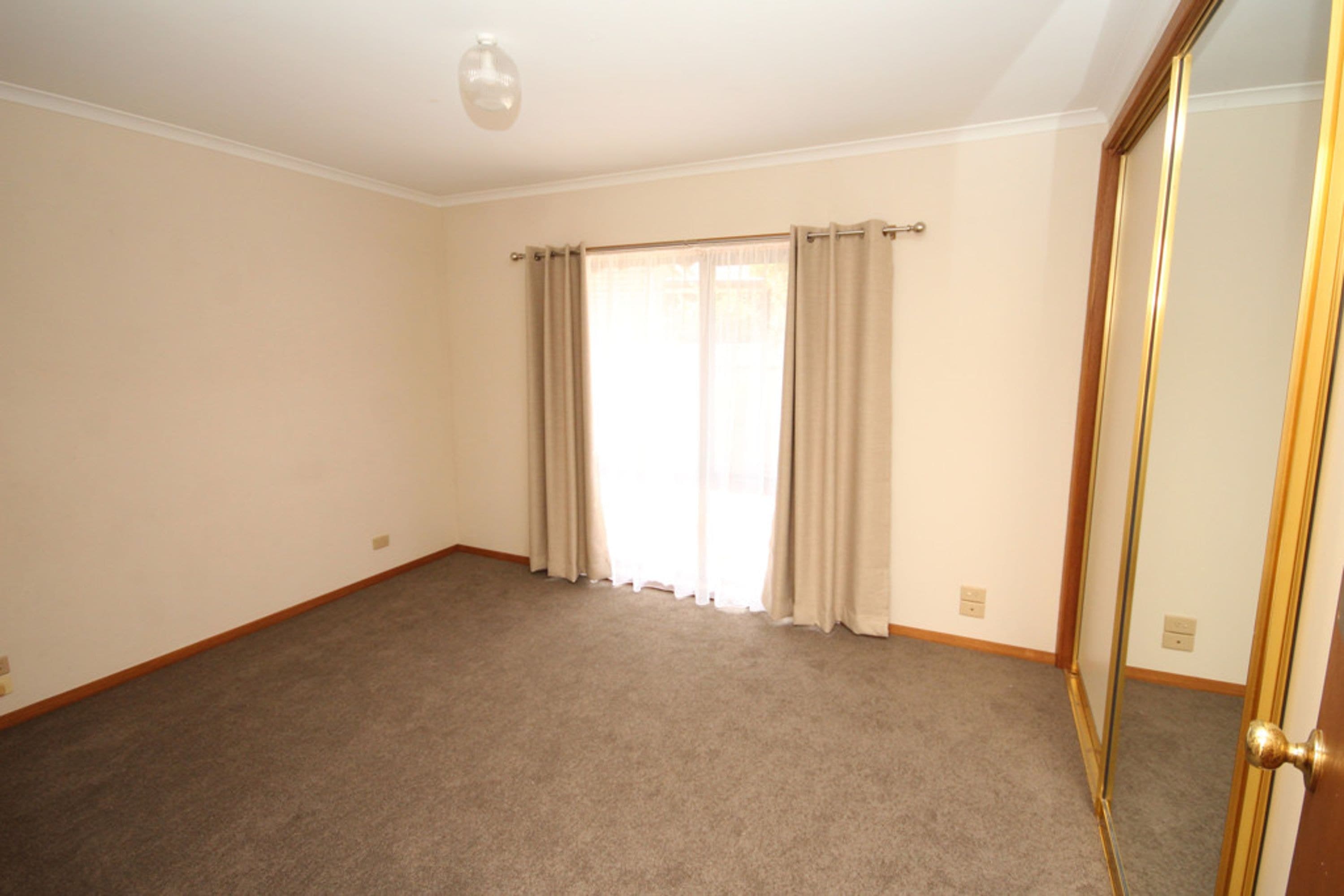 10 Dougherty Street, Horsham VIC 3400, Horsham - Thumbnail 4