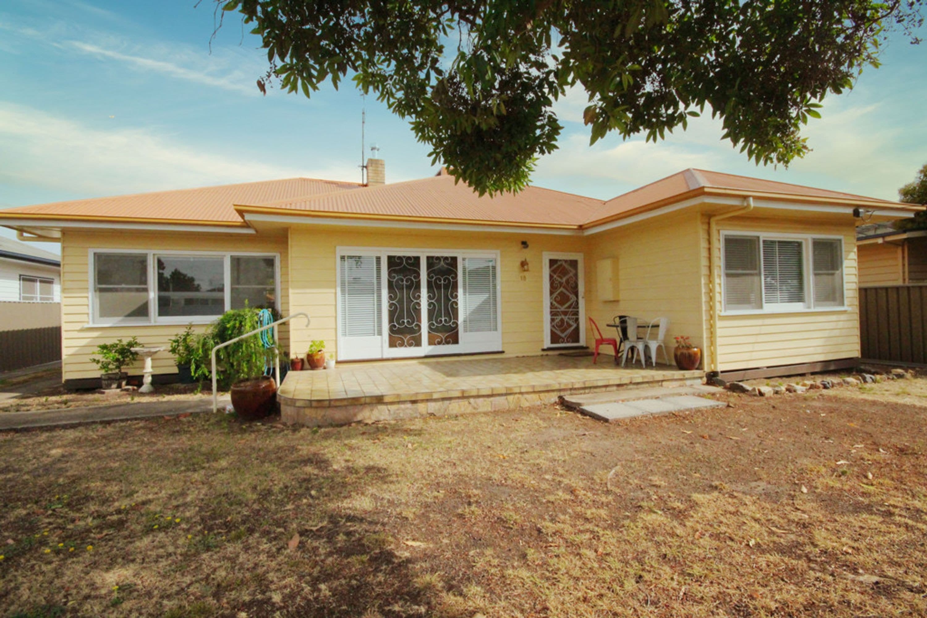 18 Tucker Street, Horsham VIC 3400, Horsham - Image 1