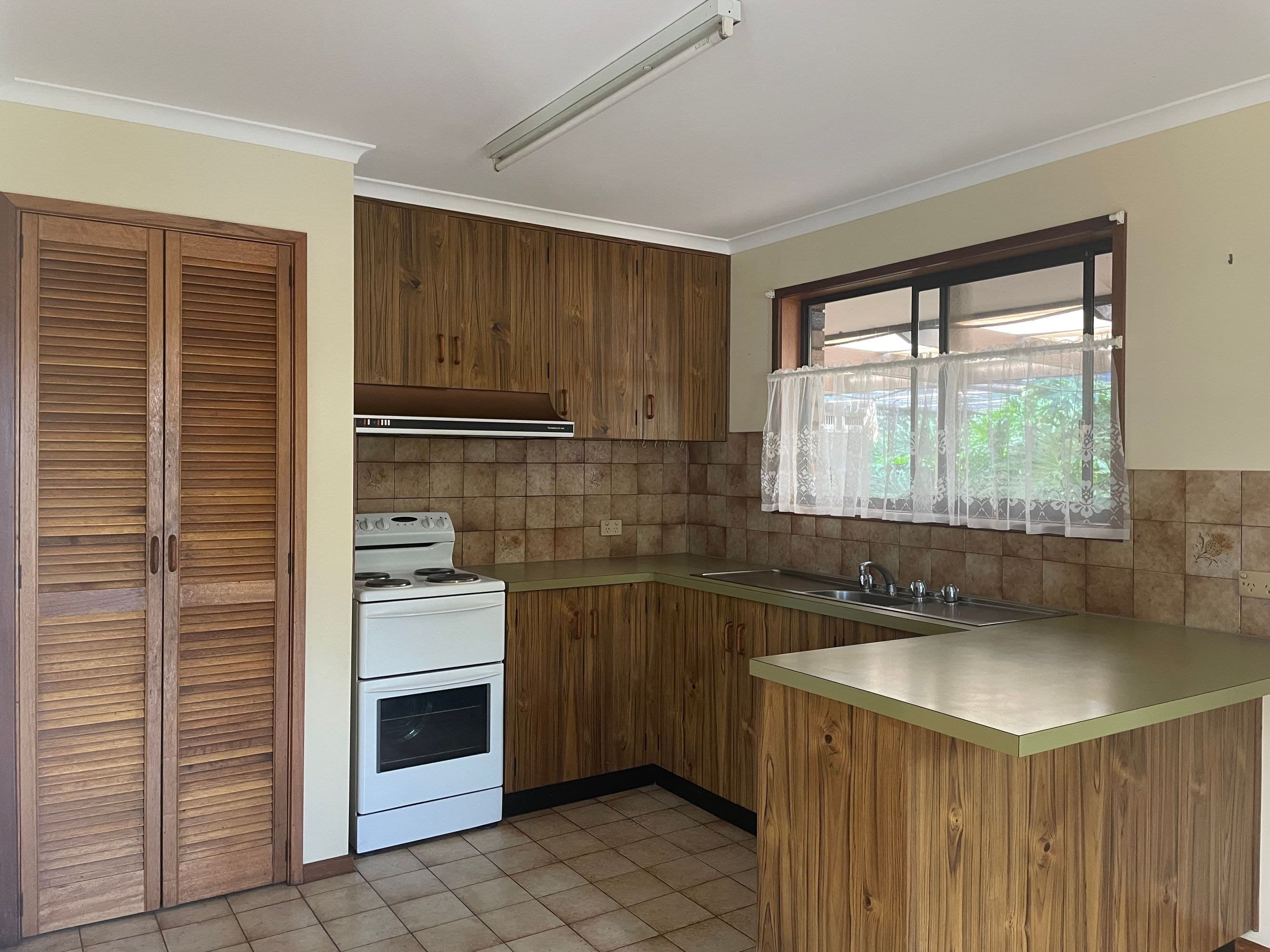 24 Windsor Crescent, Horsham VIC 3400, Horsham - Thumbnail 4