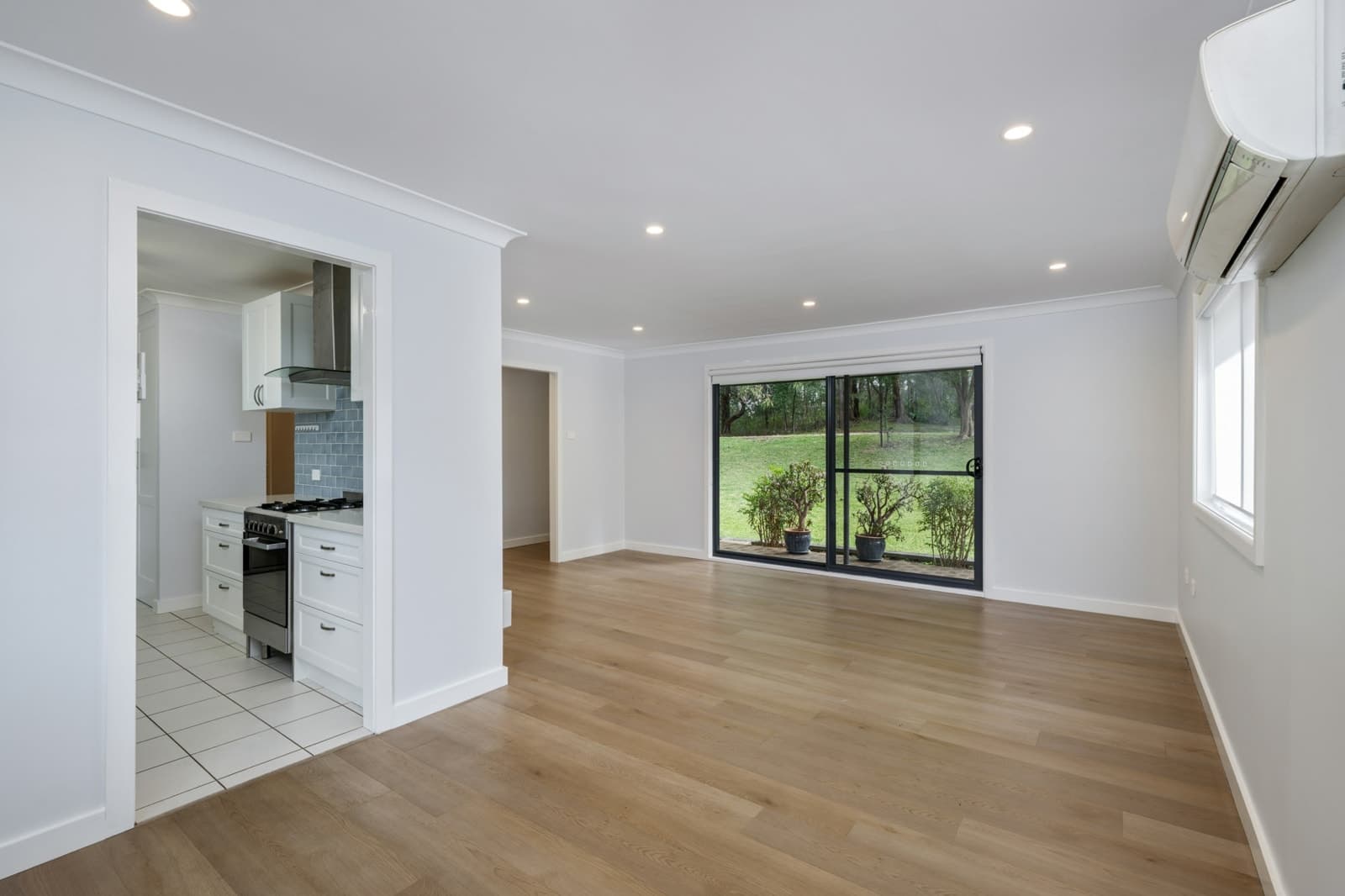 44 Coolabah Road, VALLEY HEIGHTS, Valley Heights - Thumbnail 3