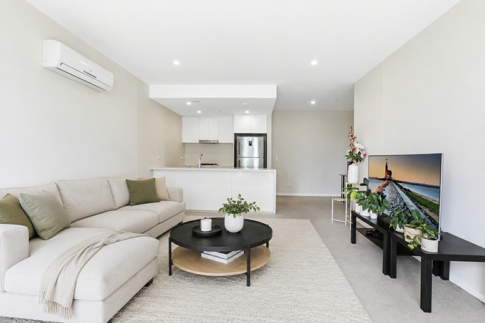 602/51 Crown St, WOLLONGONG, Wollongong - Thumbnail 2
