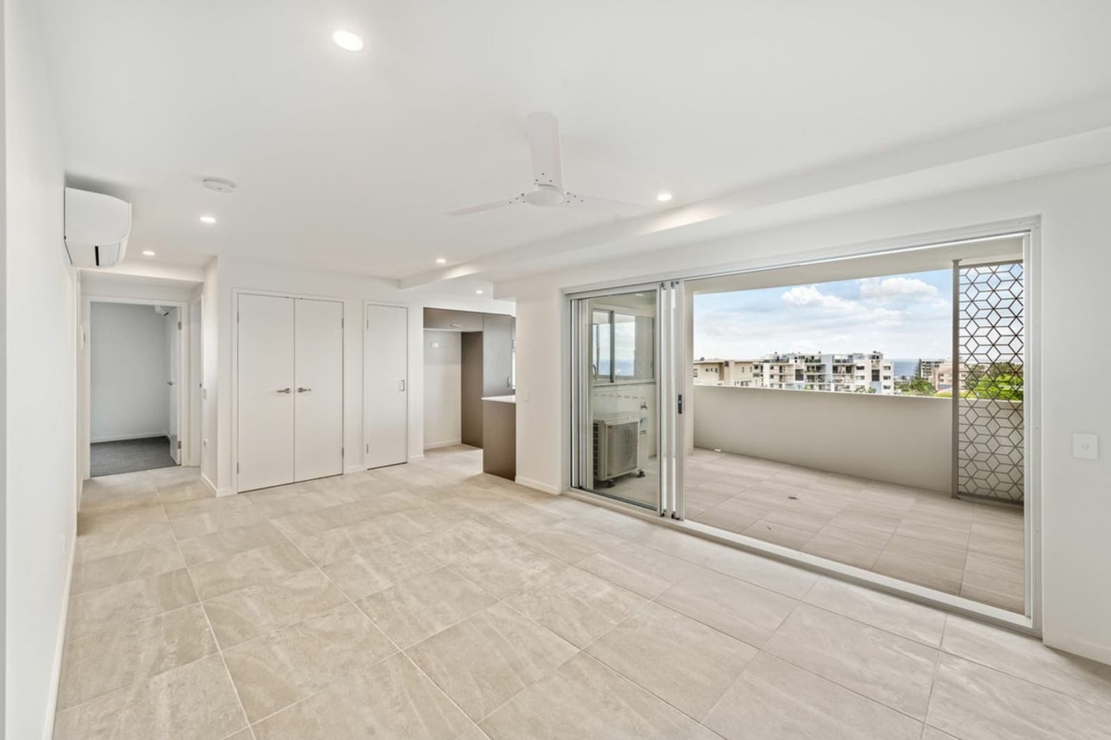 19/27 Verney Street, KINGS BEACH, Kings Beach - Thumbnail 4