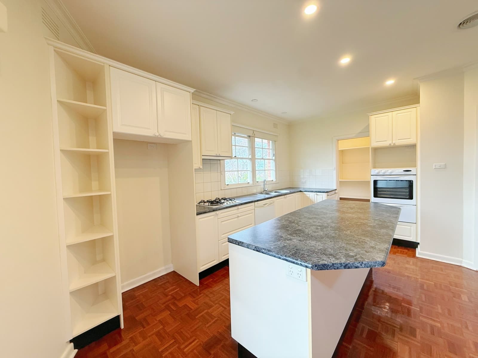 14 Boyd Street, DONCASTER, Doncaster - Thumbnail 5