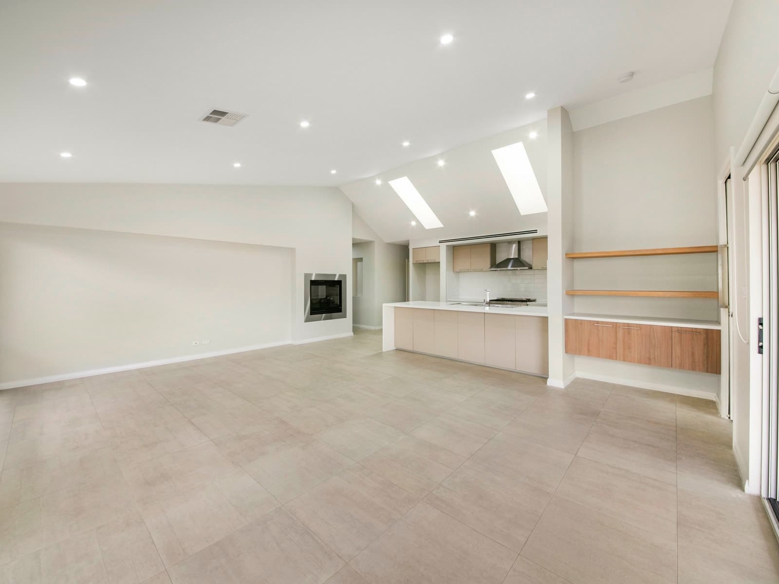 28 Highbury Road, NORTH KELLYVILLE, North Kellyville - Thumbnail 2