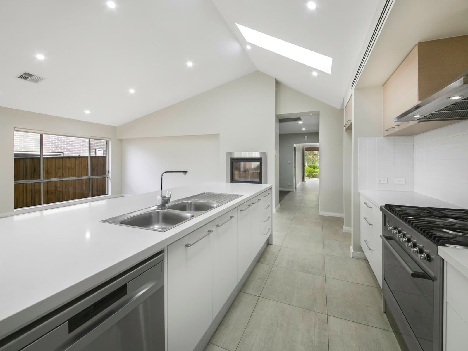 28 Highbury Road, NORTH KELLYVILLE, North Kellyville - Thumbnail 3