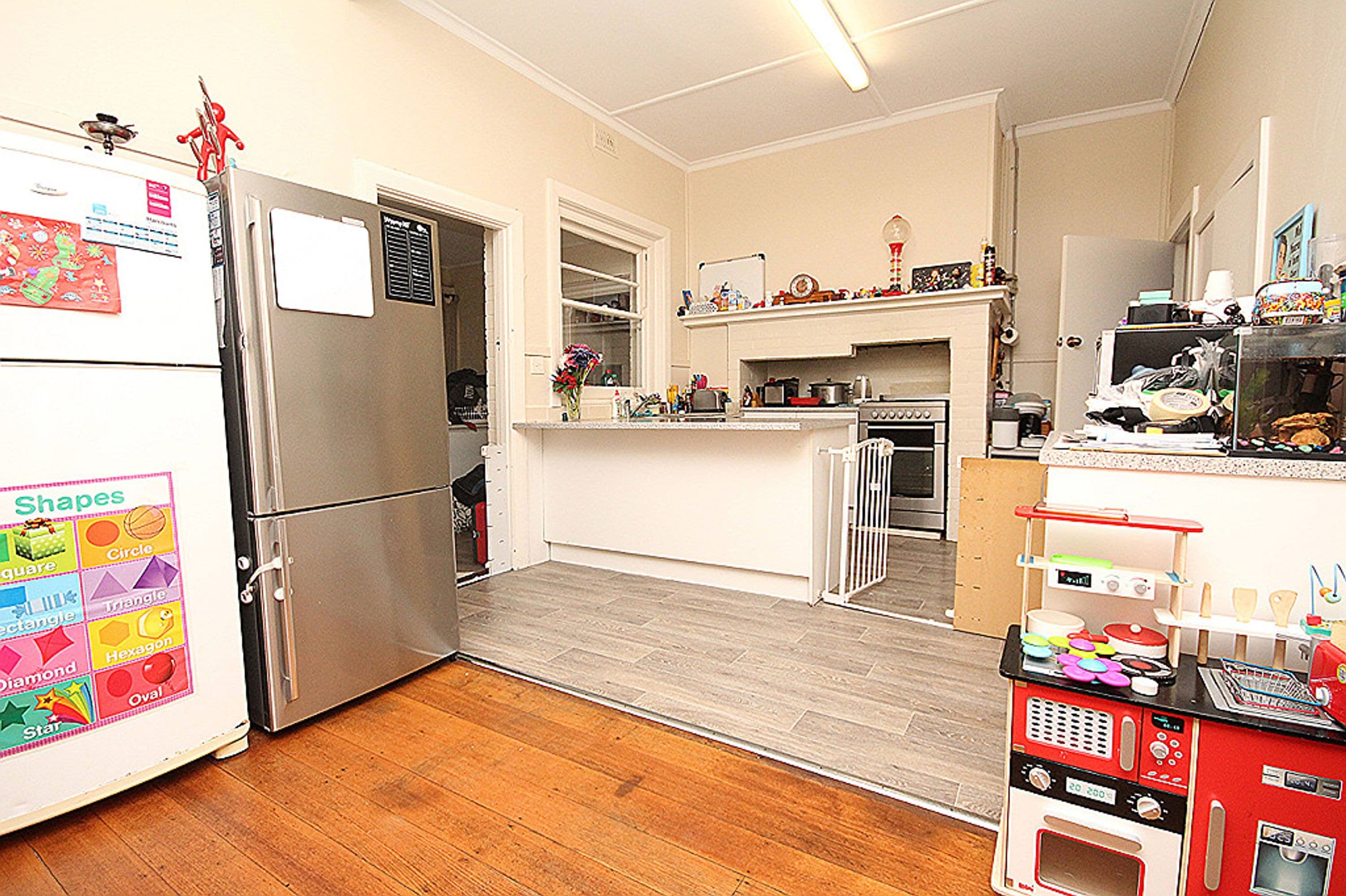 11 Stewart Street, Horsham VIC 3400, Horsham - Thumbnail 4