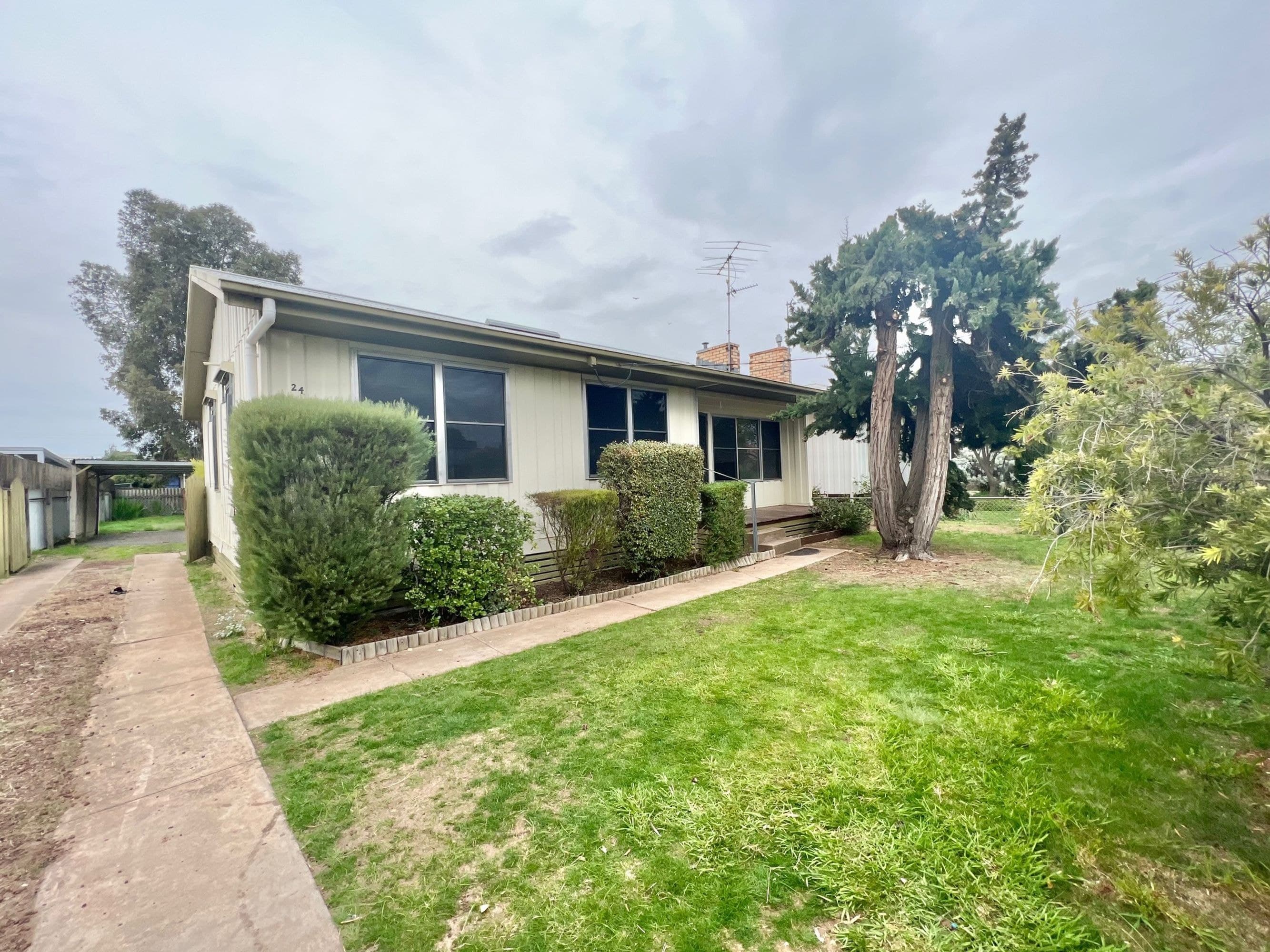 24 Winifred Street, Horsham VIC 3400, Horsham - Image 1