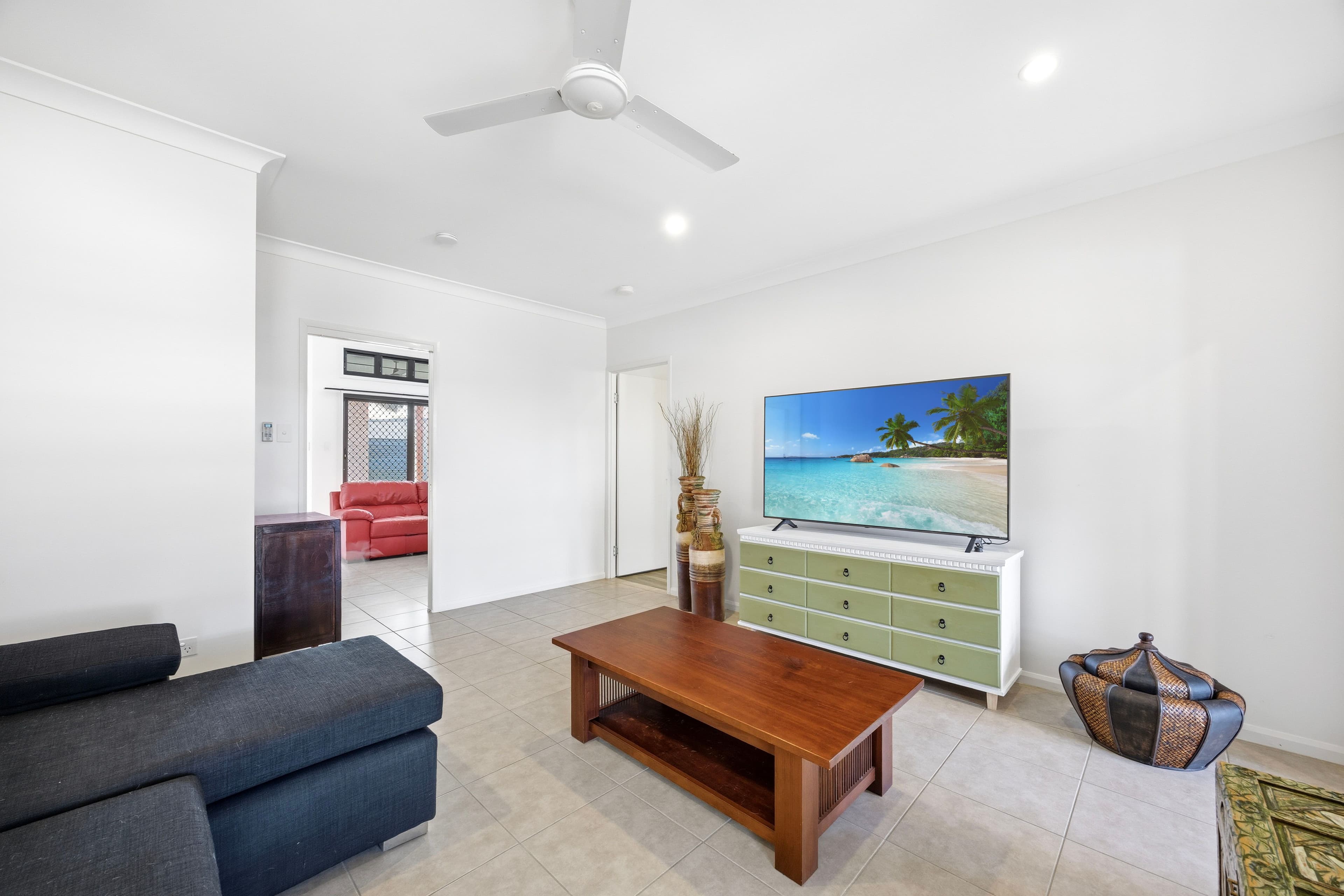 17 Lenthall Street, Boyne Island QLD 4680, Boyne Island - Thumbnail 5