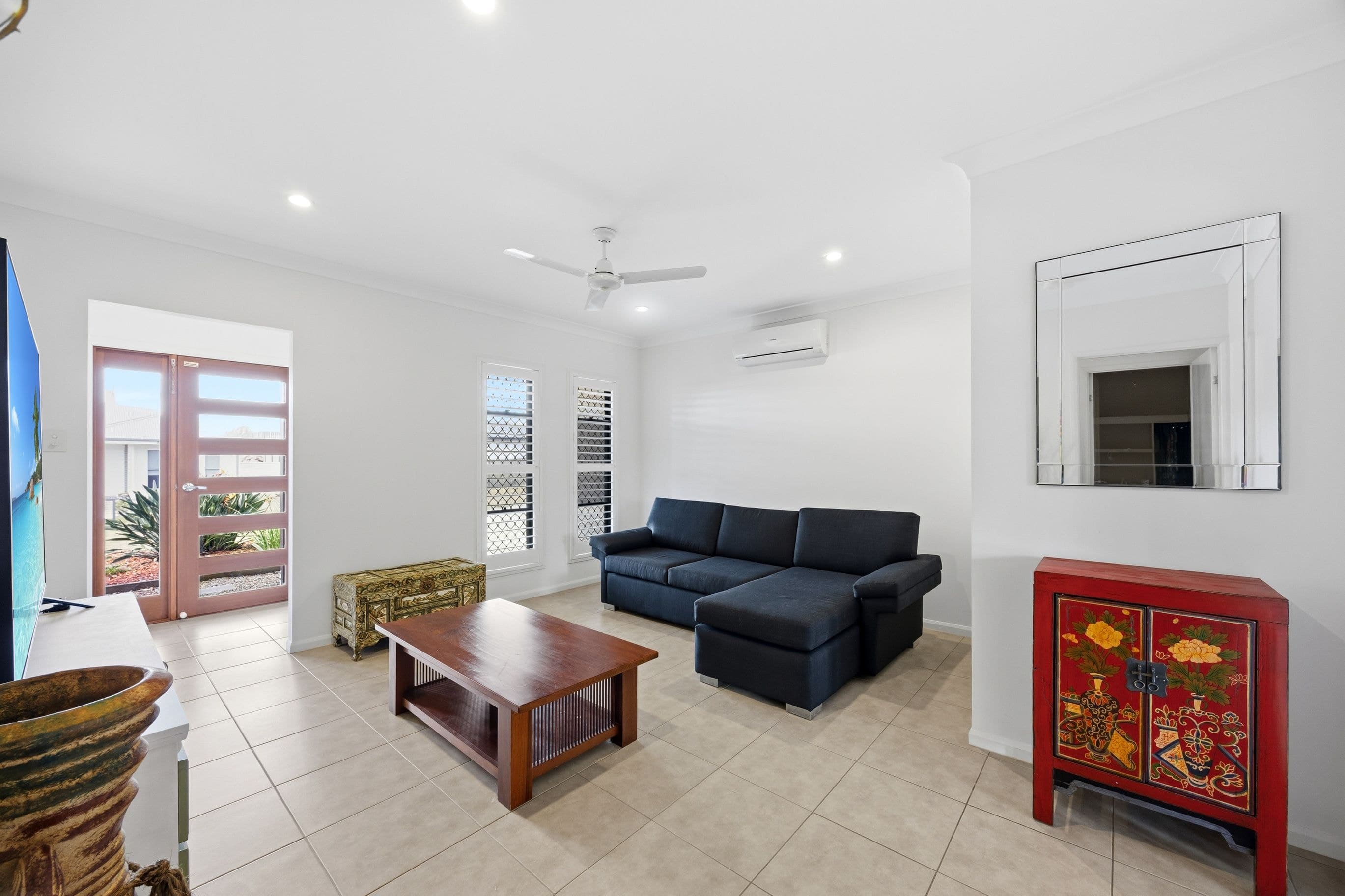 17 Lenthall Street, Boyne Island QLD 4680, Boyne Island - Thumbnail 6
