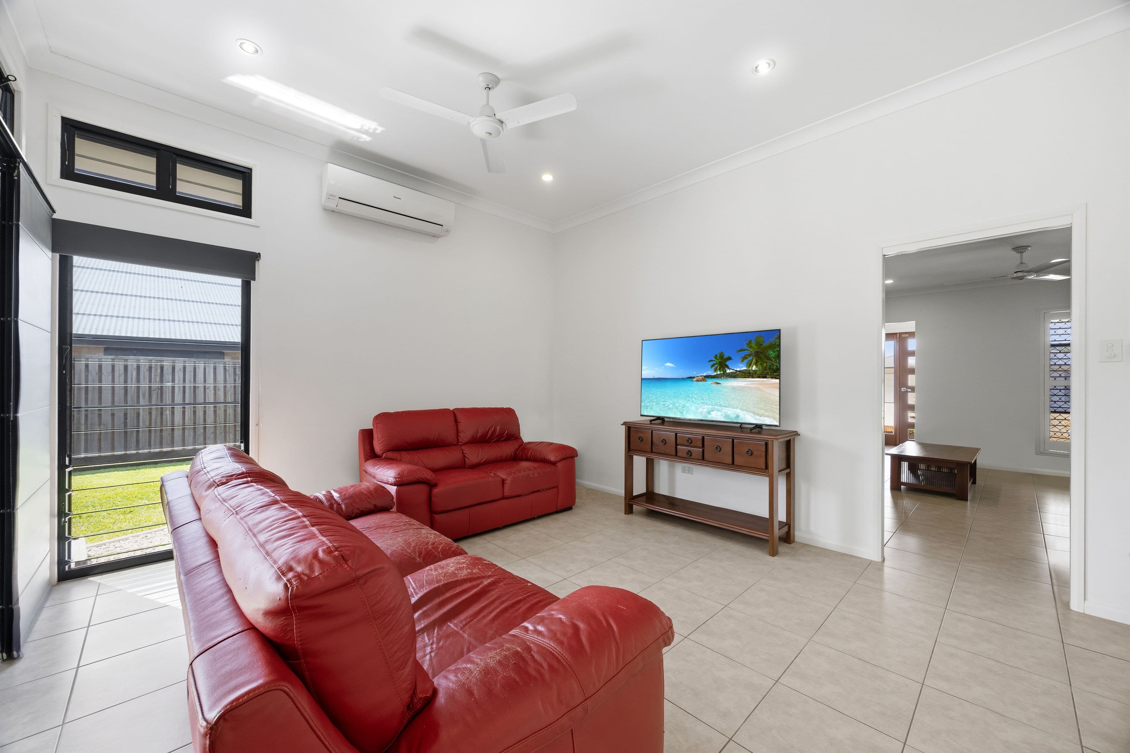 17 Lenthall Street, Boyne Island QLD 4680, Boyne Island - Thumbnail 7