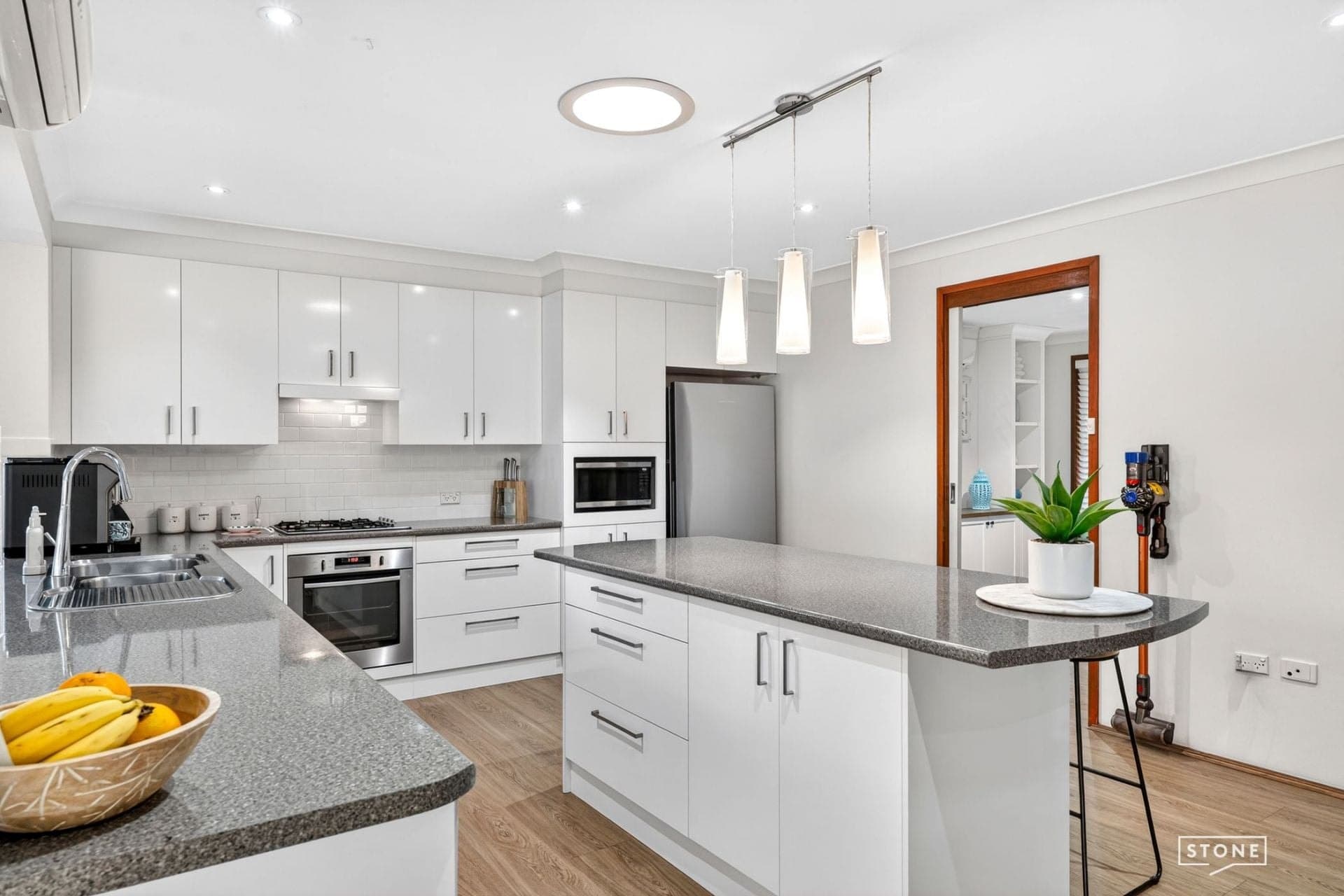 15 Medwin Place, Quakers Hill, Quakers Hill - Thumbnail 5